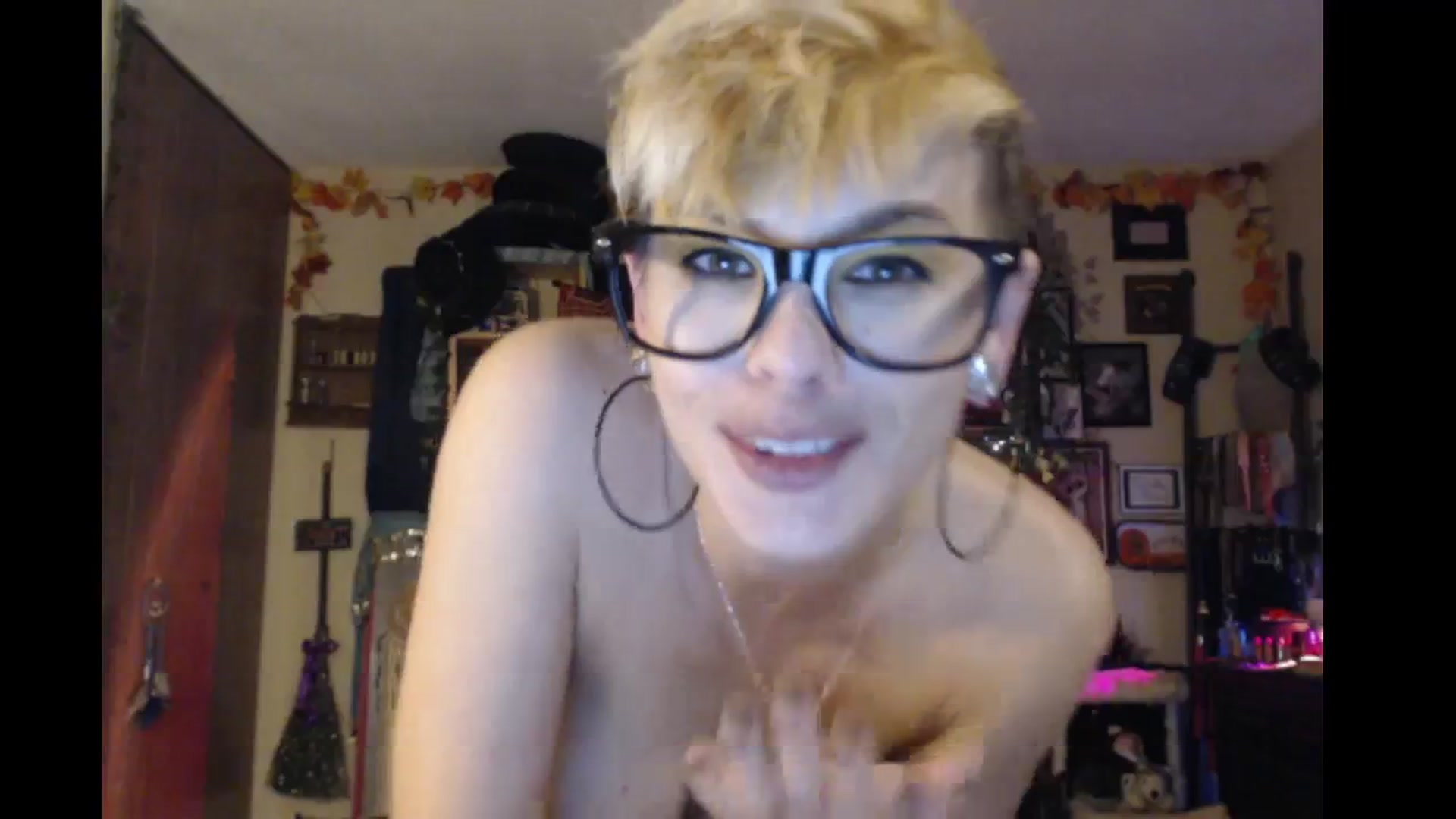 Gallery image thumbnail from Ancored's myfreecams stream on, 02/19/2024, 02:16 image 16 of 20