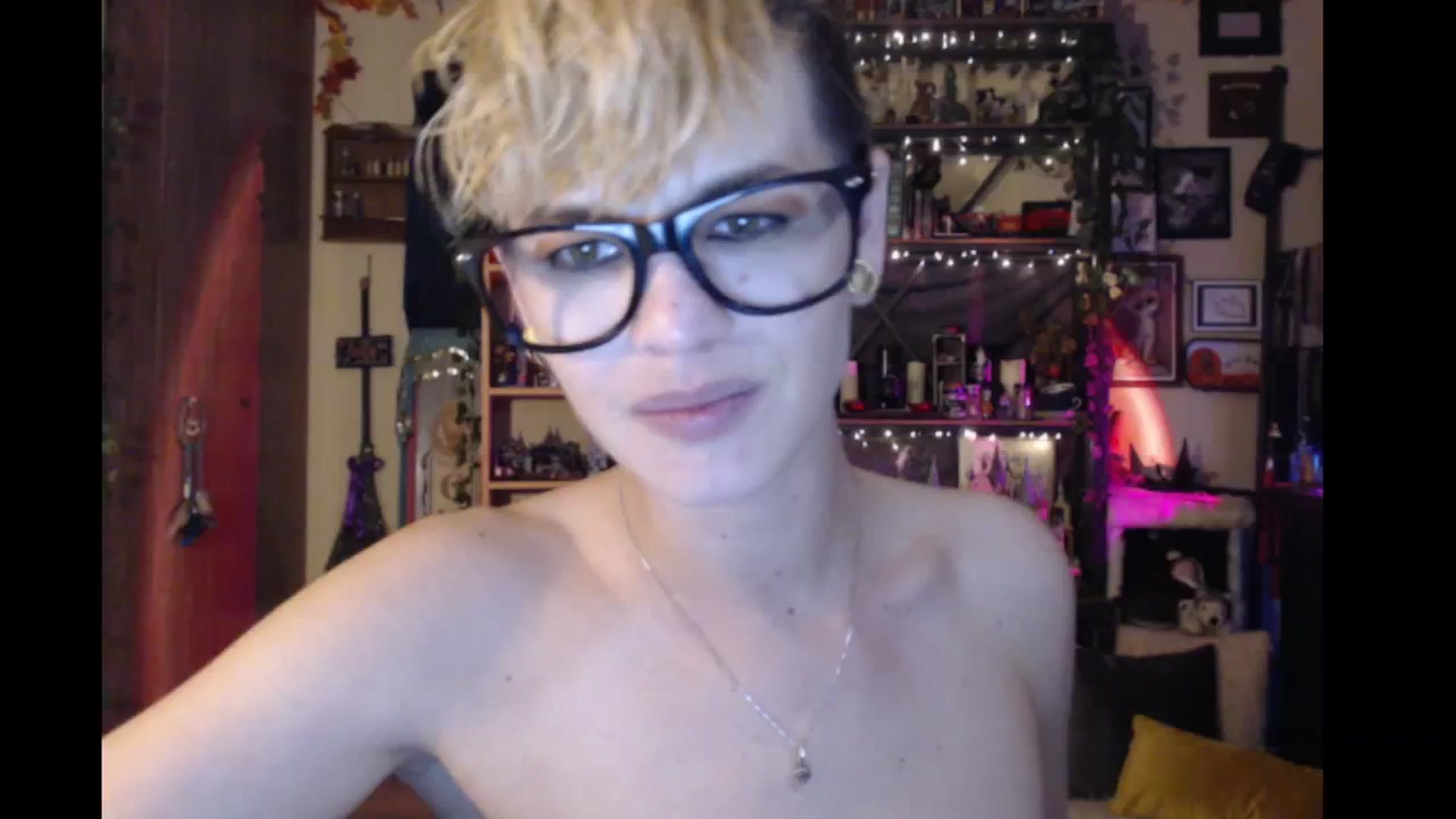 Gallery image thumbnail from Ancored's myfreecams stream on, 02/21/2024, 03:30 image 19 of 20