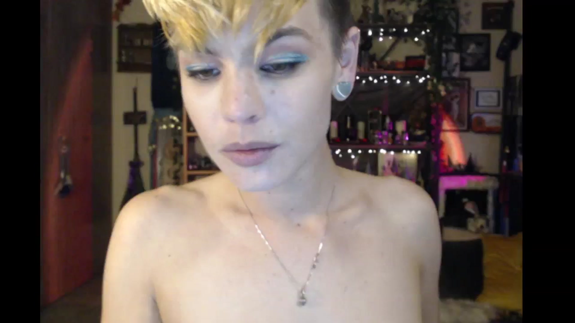 Gallery image thumbnail from Ancored's myfreecams stream on, 02/23/2024, 02:03 image 13 of 20