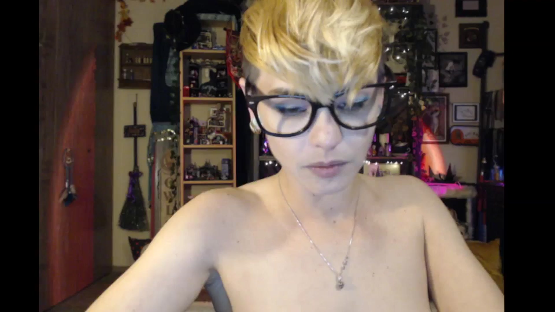 Gallery image thumbnail from Ancored's myfreecams stream on, 02/23/2024, 02:03 image 7 of 20