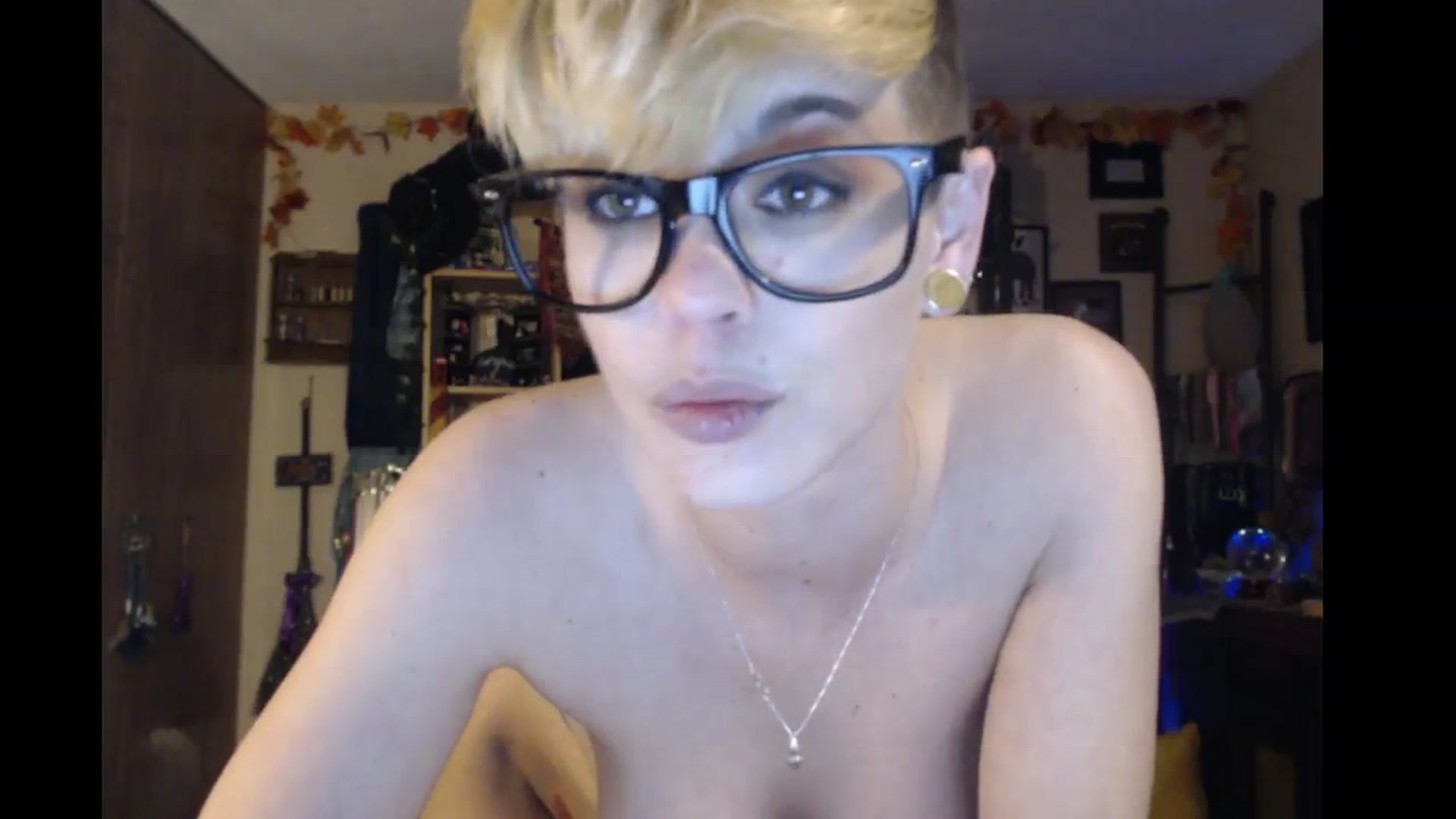Gallery image thumbnail from Ancored's myfreecams stream on, 03/08/2024, 02:15 image 14 of 20