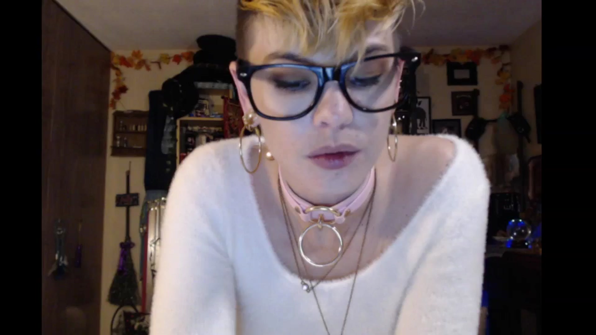 Gallery image thumbnail from Ancored's myfreecams stream on, 03/15/2024, 01:56 image 17 of 20