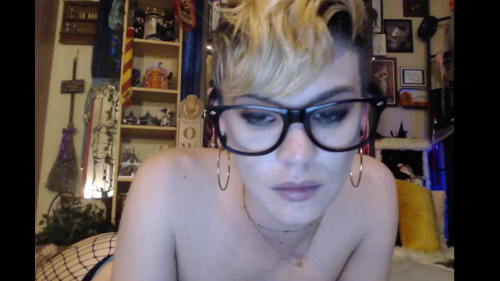 Gallery image thumbnail from Ancored's myfreecams stream on, 03/22/2024, 24:01 image 3 of 20