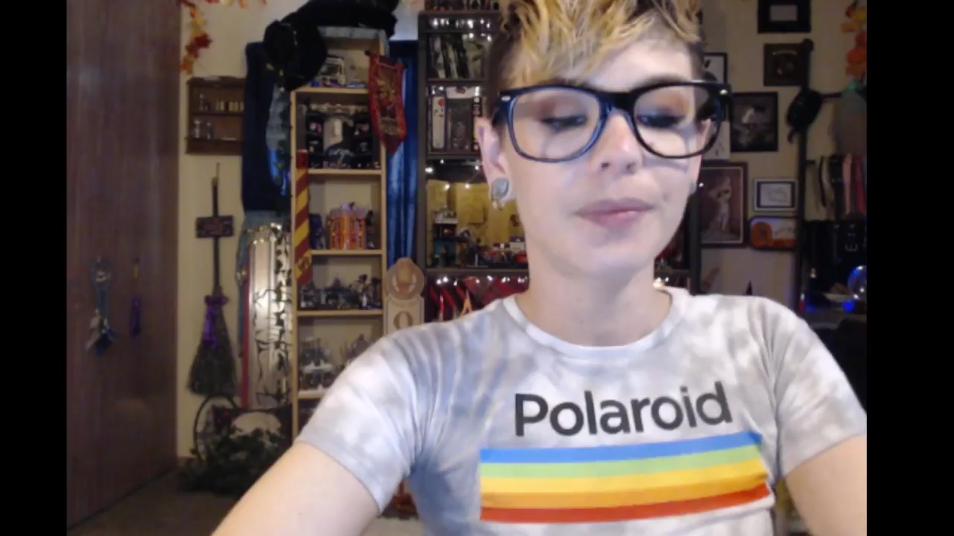 Gallery image thumbnail from Ancored's myfreecams stream on, 03/26/2024, 19:34 image 17 of 20