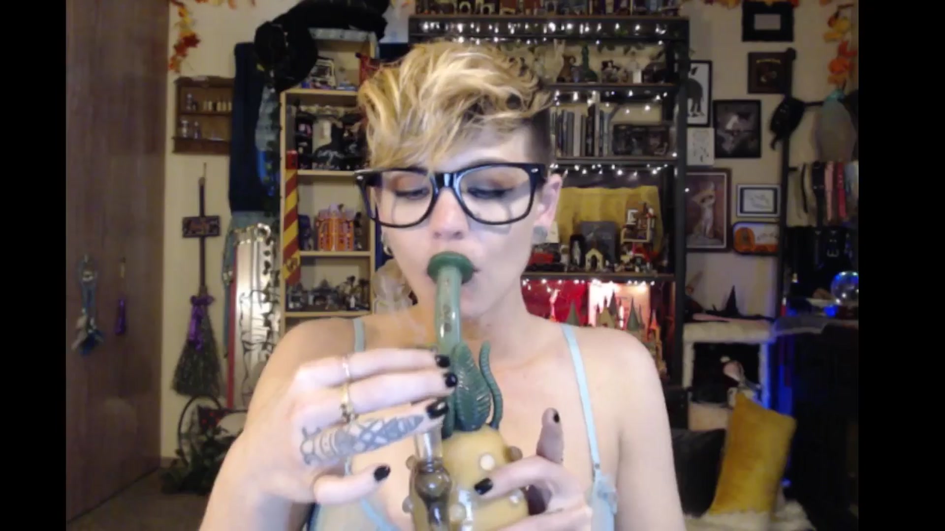 Gallery image thumbnail from Ancored's myfreecams stream on, 03/26/2024, 21:44 image 20 of 20