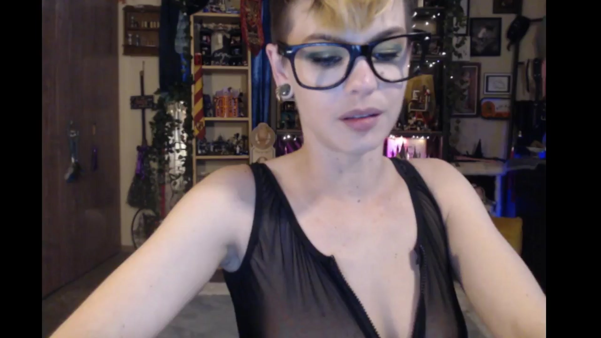 Gallery image thumbnail from Ancored's myfreecams stream on, 03/28/2024, 22:23 image 5 of 20