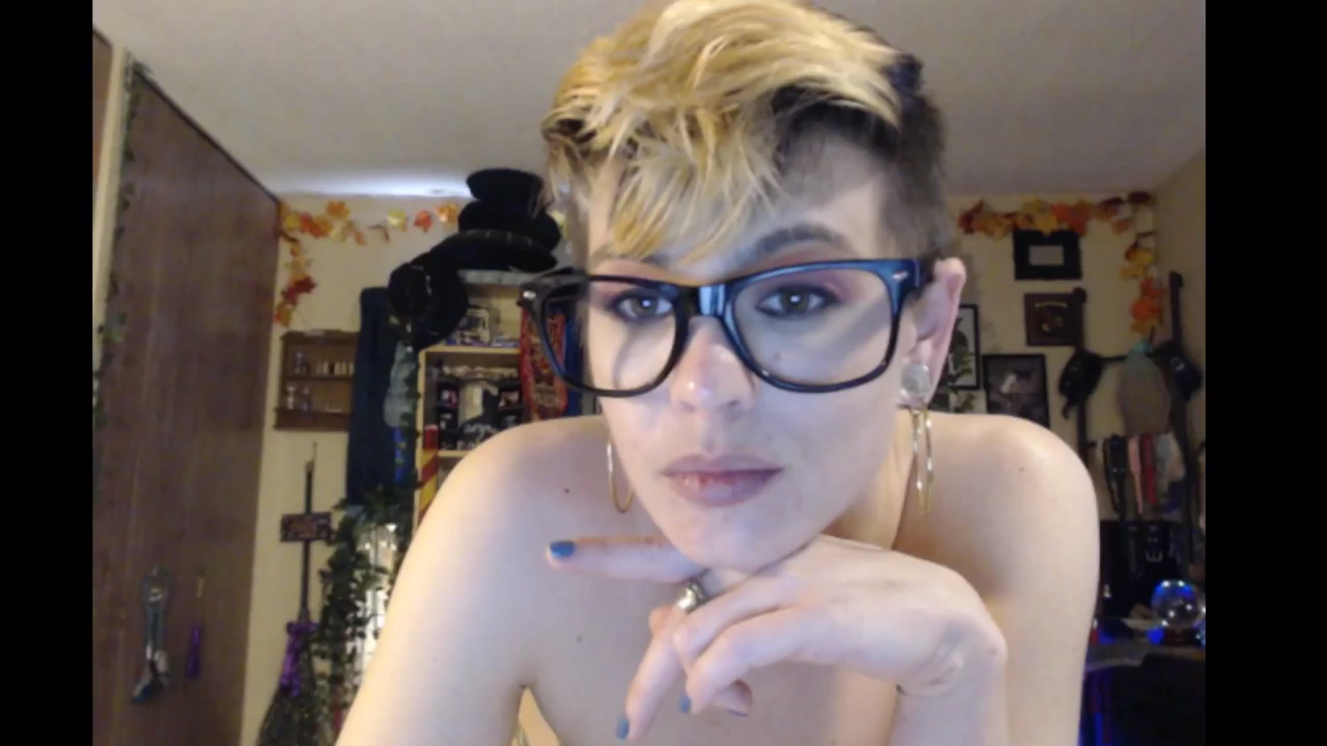 Gallery image thumbnail from Ancored's myfreecams stream on, 04/04/2024, 22:18 image 20 of 20