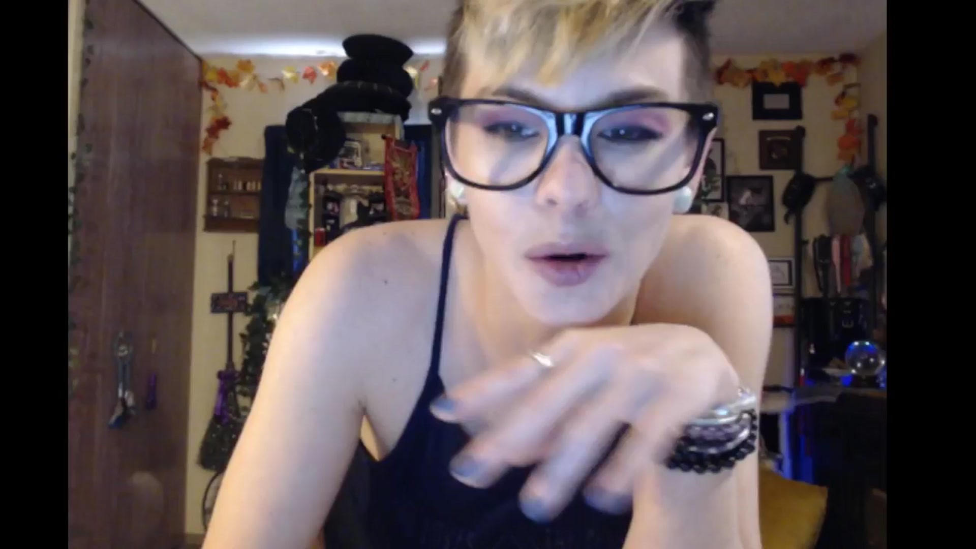 Gallery image thumbnail from Ancored's myfreecams stream on, 04/05/2024, 20:07 image 4 of 20