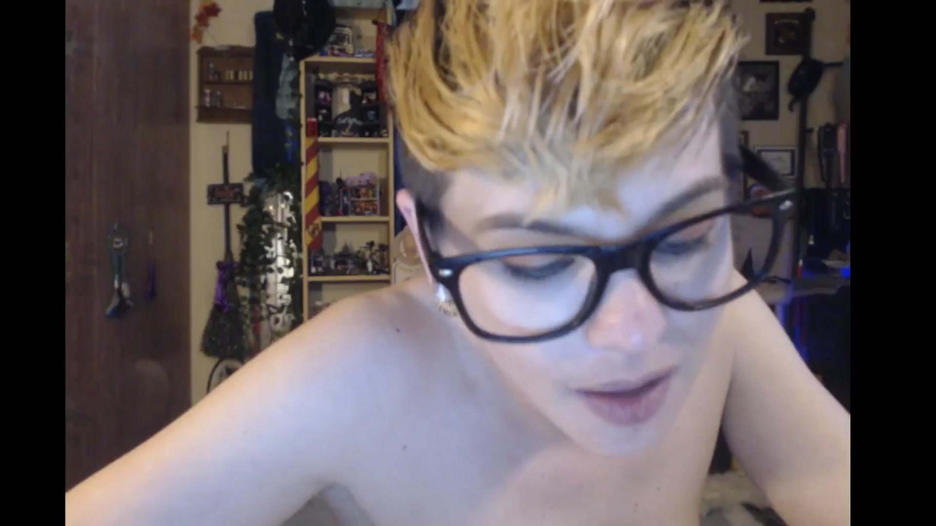 Gallery image thumbnail from Ancored's myfreecams stream on, 04/06/2024, 22:44 image 12 of 20