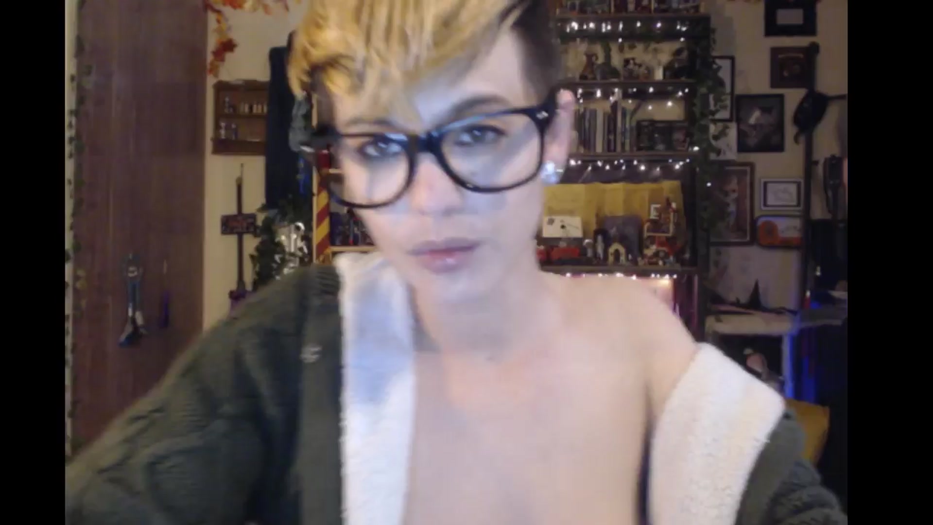 Gallery image thumbnail from Ancored's myfreecams stream on, 04/06/2024, 22:44 image 6 of 20