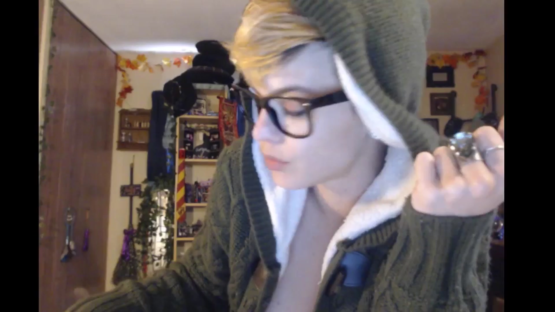 Gallery image thumbnail from Ancored's myfreecams stream on, 04/06/2024, 22:44 image 1 of 20