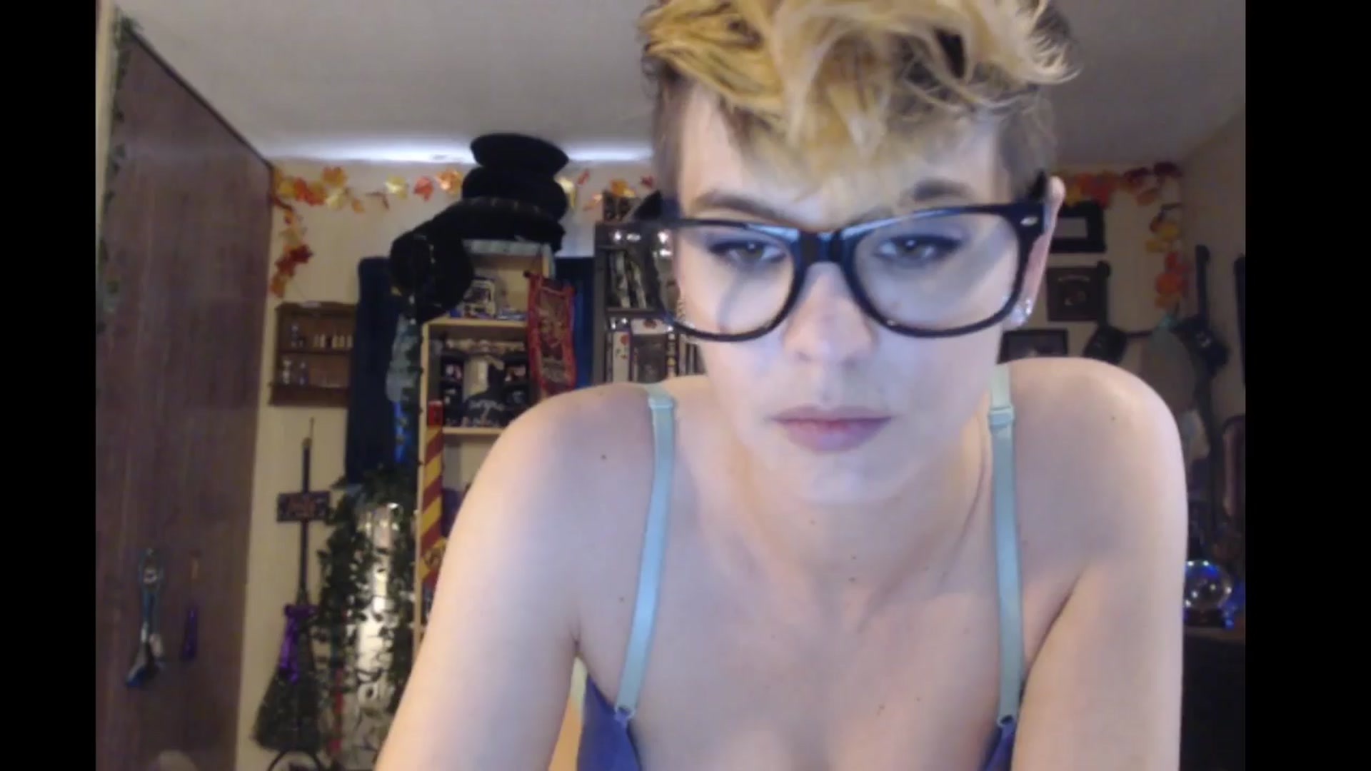 Gallery image thumbnail from Ancored's myfreecams stream on, 04/08/2024, 21:41 image 10 of 20