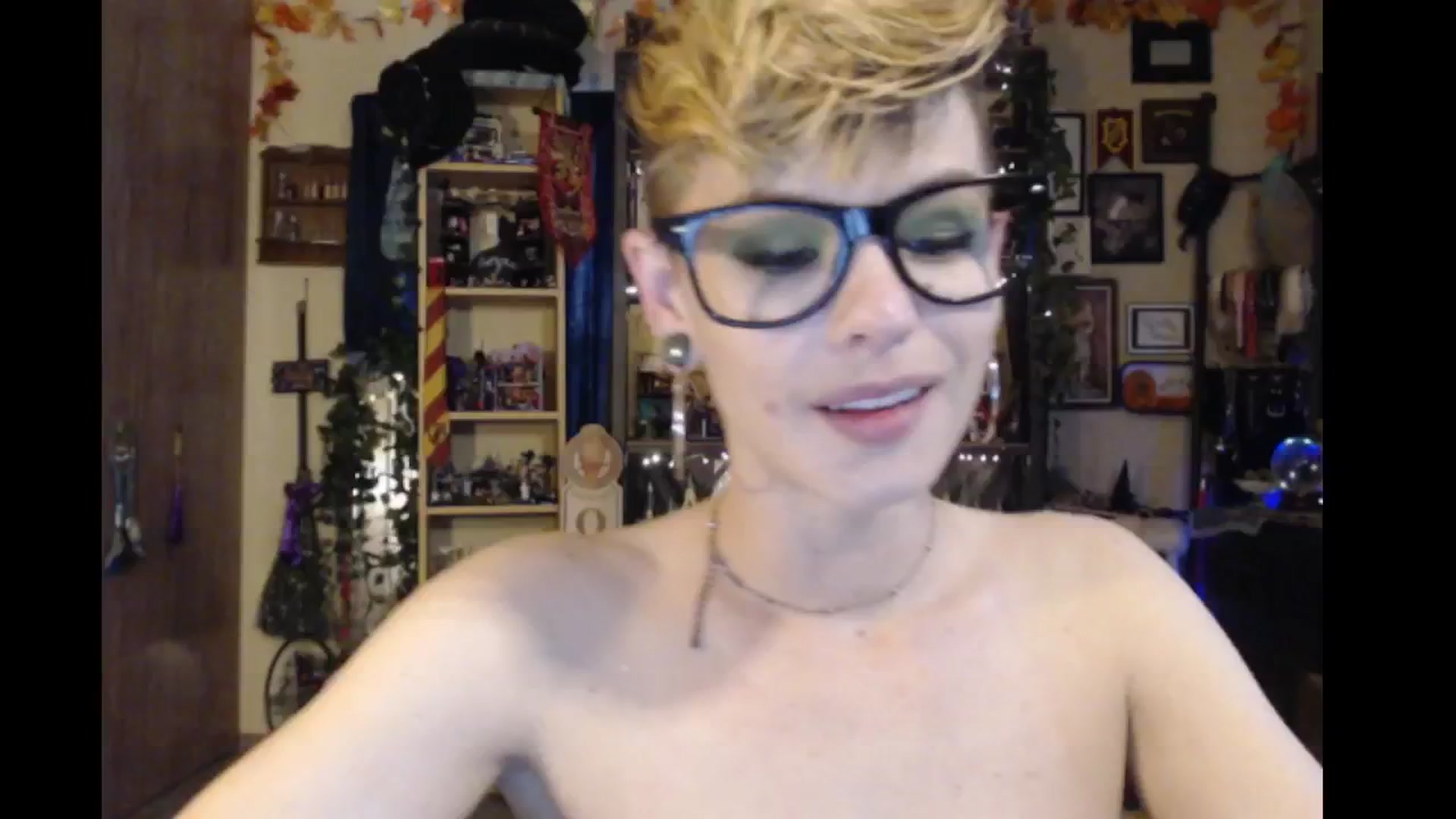 Gallery image thumbnail from Ancored's myfreecams stream on, 04/20/2024, 18:38 image 9 of 20