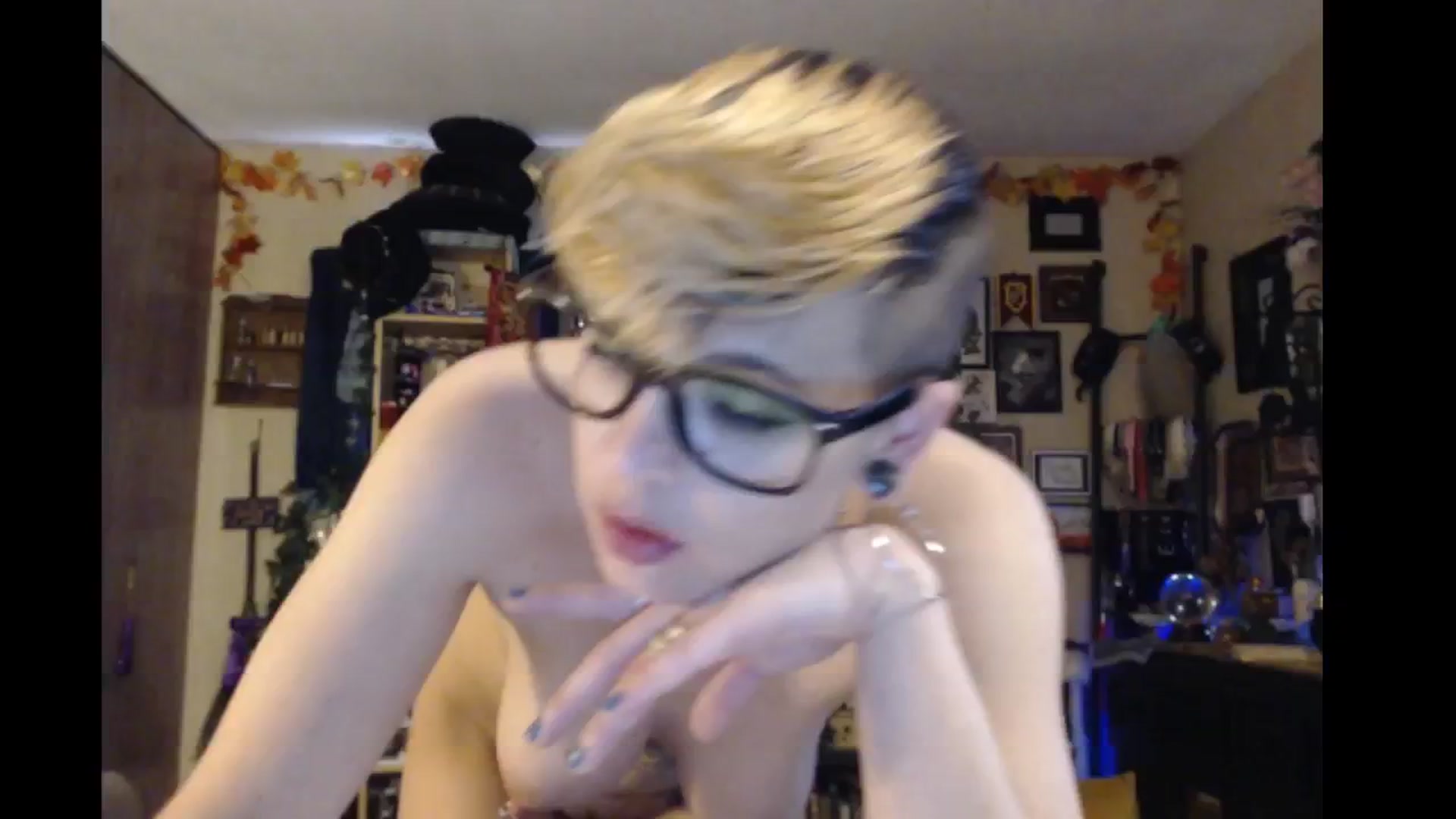 Gallery image thumbnail from Ancored's myfreecams stream on, 04/20/2024, 18:38 image 12 of 20