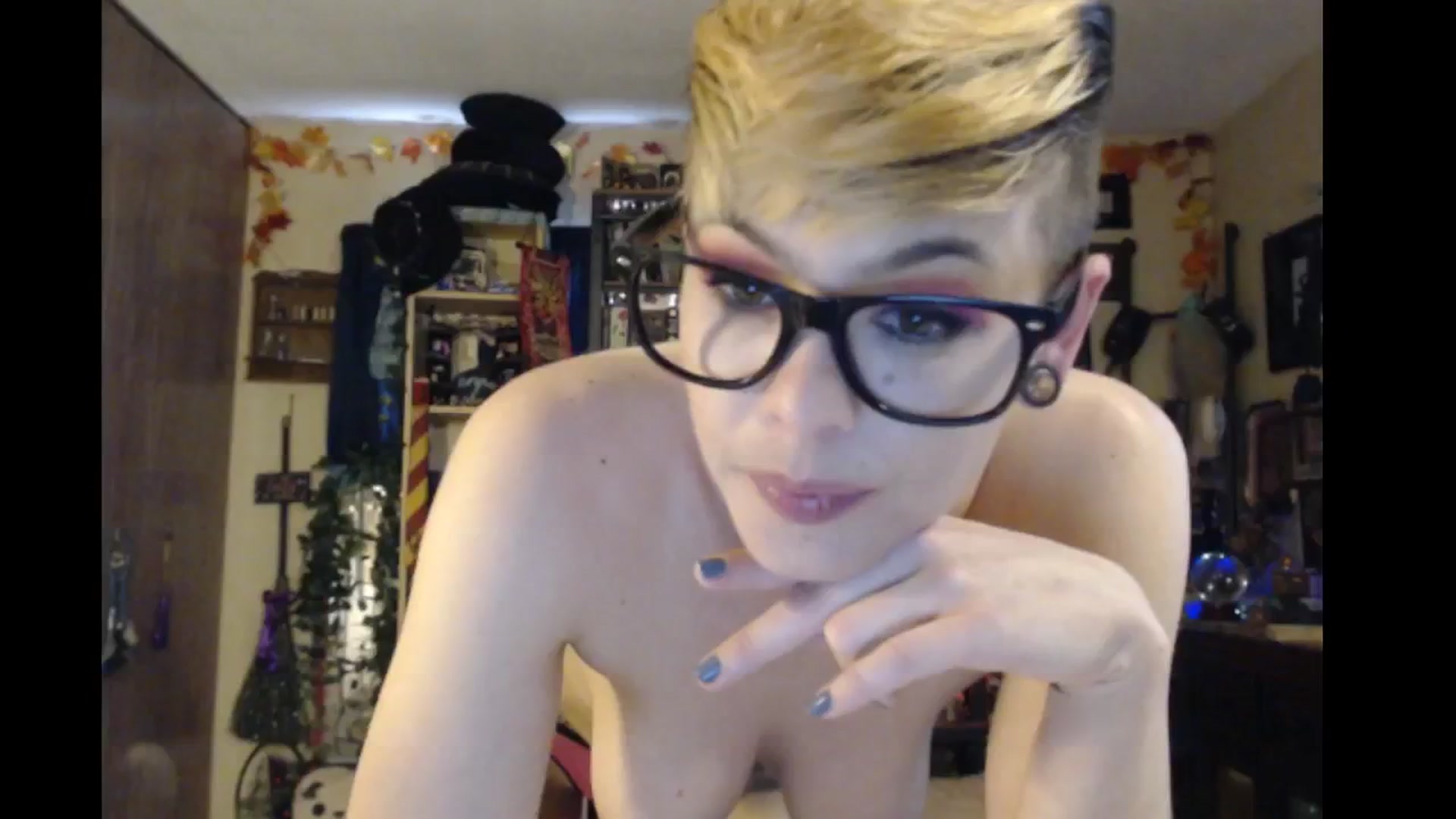 Gallery image thumbnail from Ancored's myfreecams stream on, 04/23/2024, 21:09 image 13 of 20