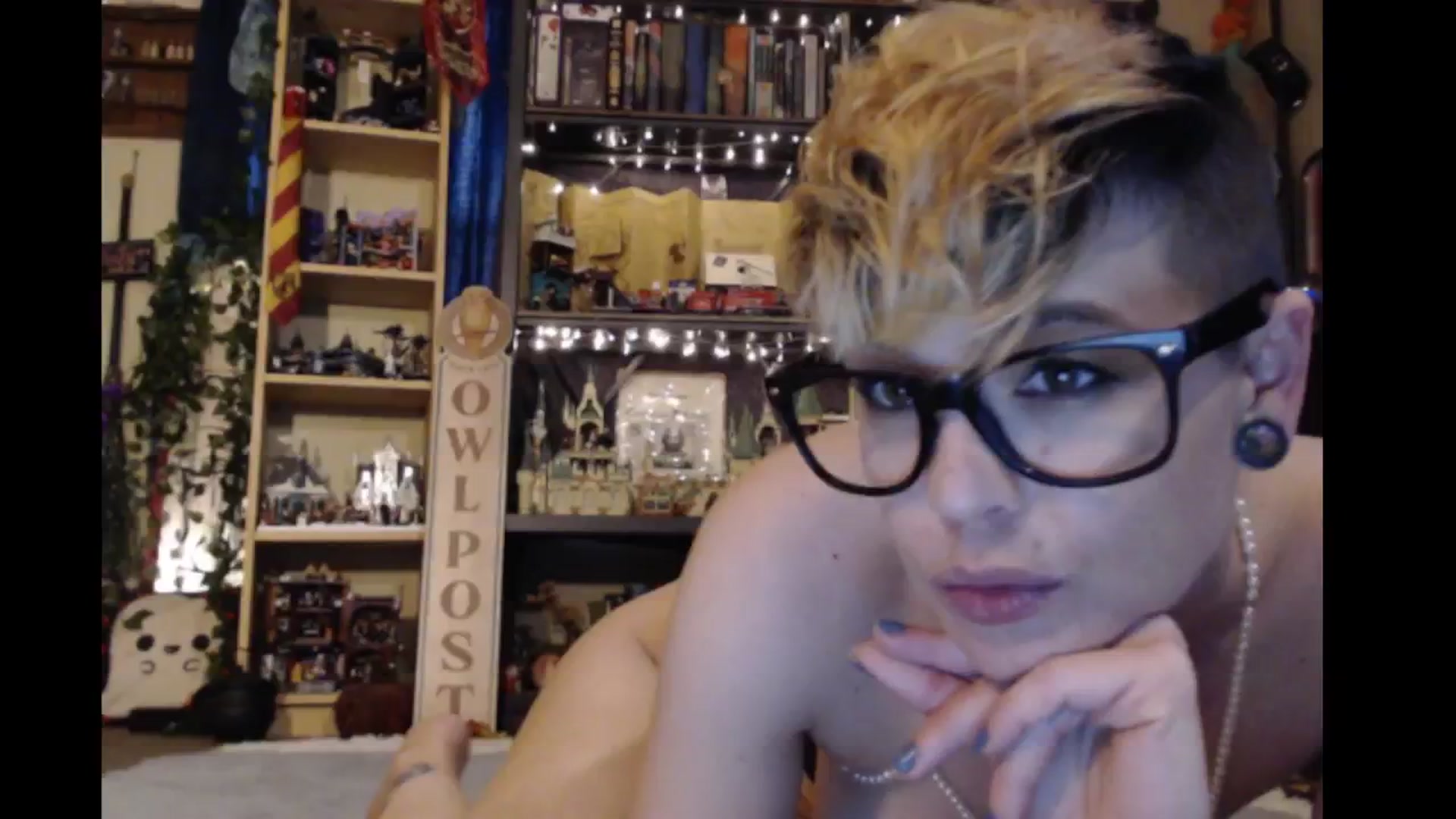 Gallery image thumbnail from Ancored's myfreecams stream on, 04/24/2024, 22:55 image 2 of 20
