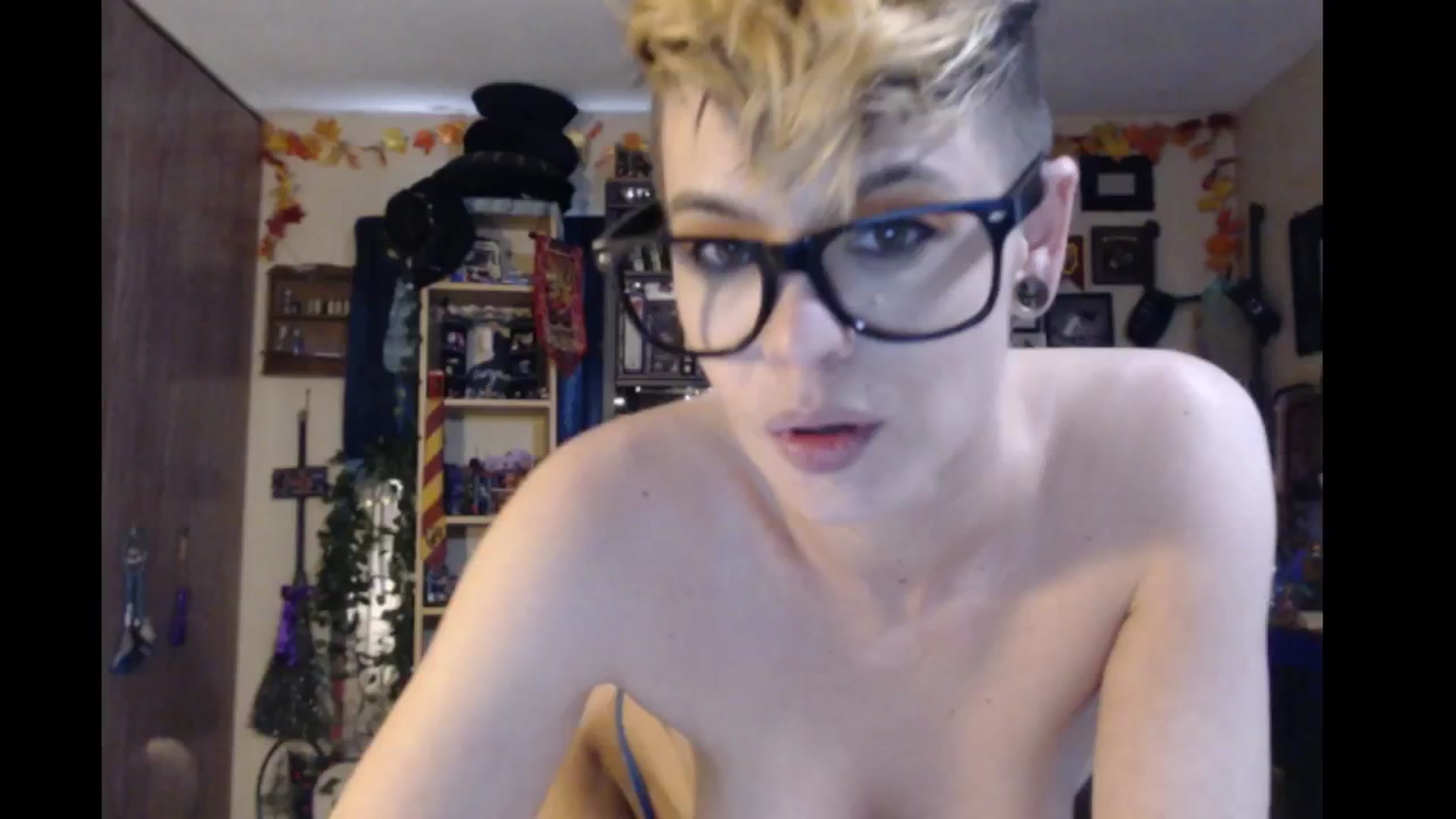 Gallery image thumbnail from Ancored's myfreecams stream on, 04/26/2024, 22:05 image 5 of 20