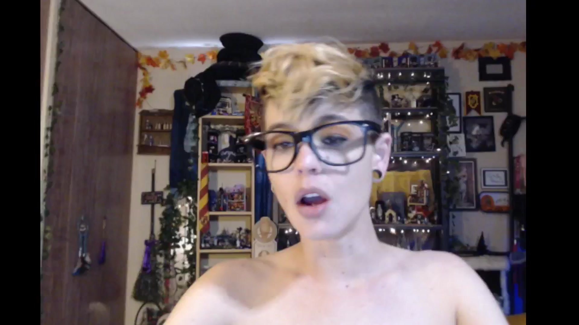 Gallery image thumbnail from Ancored's myfreecams stream on, 04/26/2024, 22:05 image 19 of 20