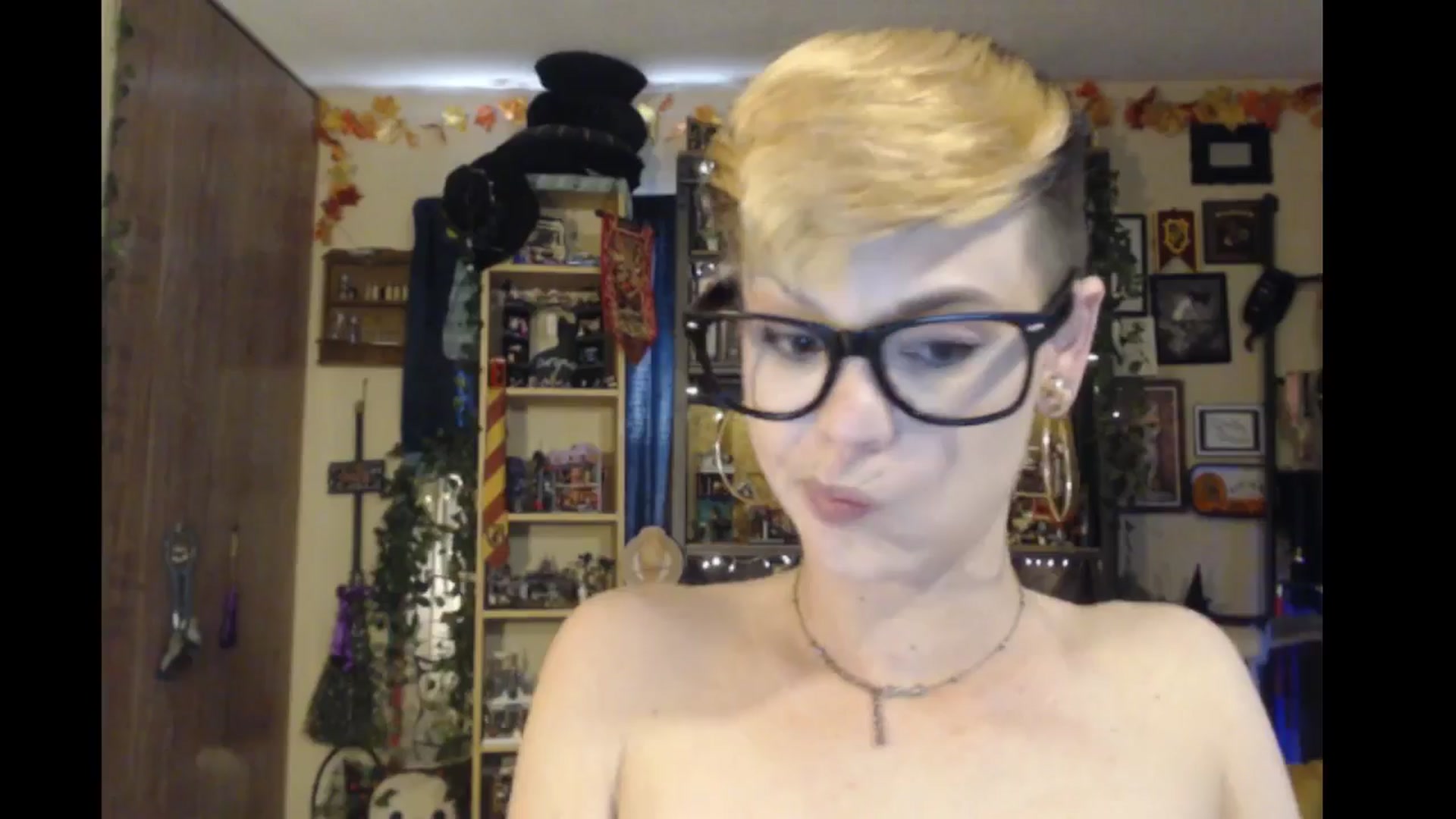 Gallery image thumbnail from Ancored's myfreecams stream on, 05/03/2024, 23:19 image 19 of 20