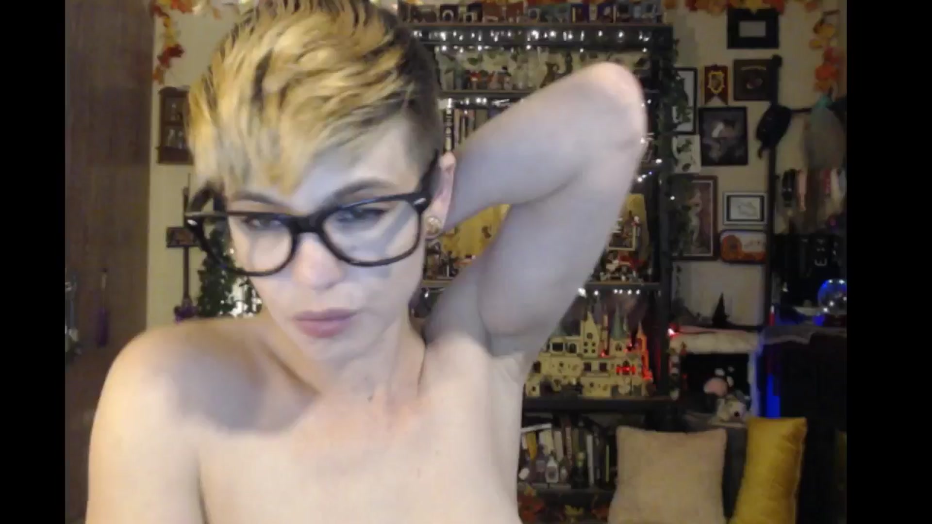 Gallery image thumbnail from Ancored's myfreecams stream on, 05/08/2024, 24:57 image 17 of 20