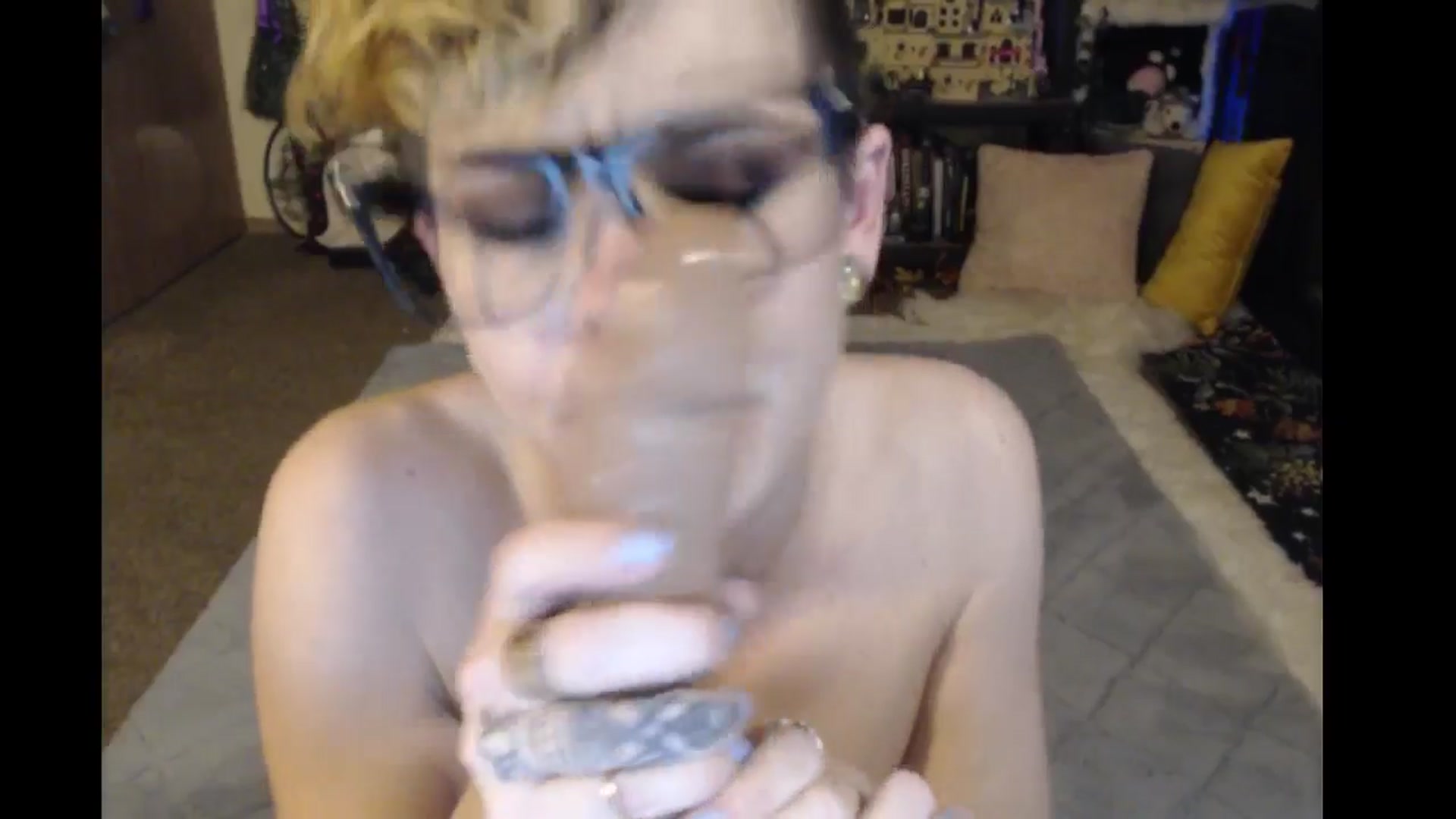 Gallery image thumbnail from Ancored's myfreecams stream on, 05/09/2024, 01:21 image 18 of 20