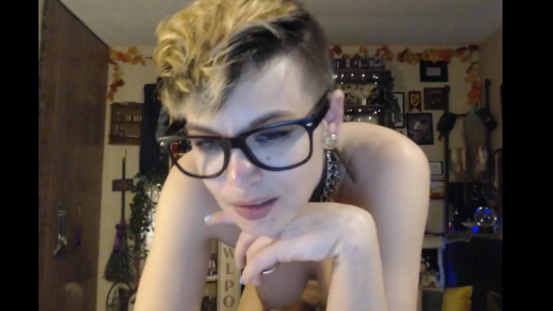 Gallery image thumbnail from Ancored's myfreecams stream on, 05/09/2024, 02:40 image 16 of 20