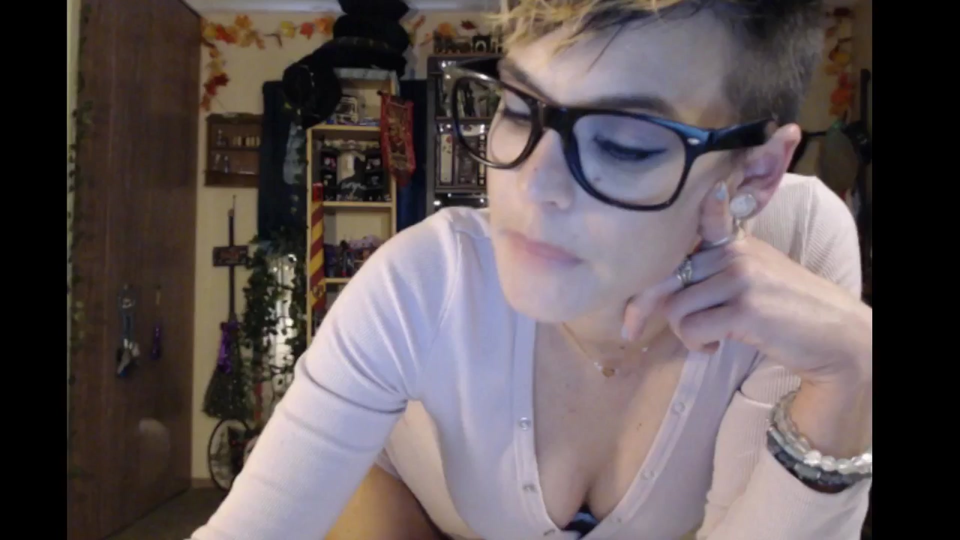 Gallery image thumbnail from Ancored's myfreecams stream on, 05/09/2024, 23:51 image 3 of 20