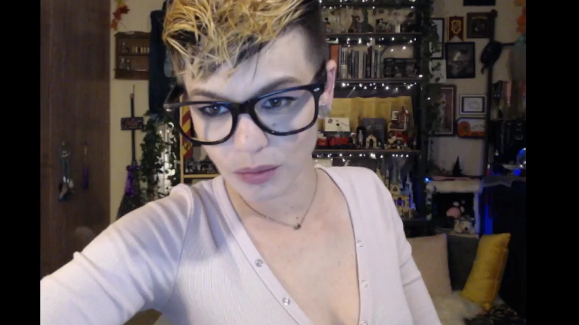 Gallery image thumbnail from Ancored's myfreecams stream on, 05/09/2024, 23:51 image 11 of 20