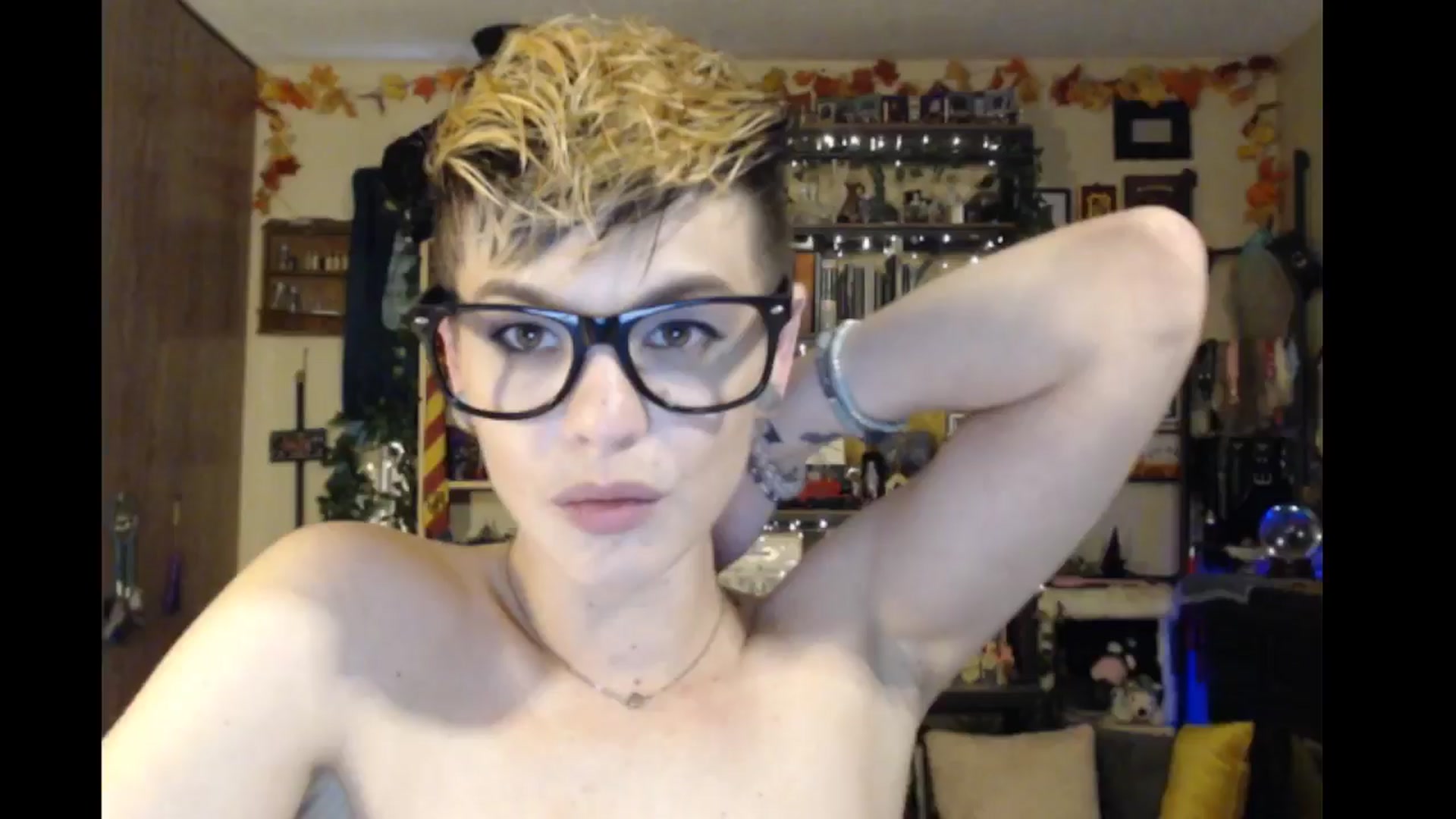 Gallery image thumbnail from Ancored's myfreecams stream on, 05/10/2024, 24:36 image 3 of 20