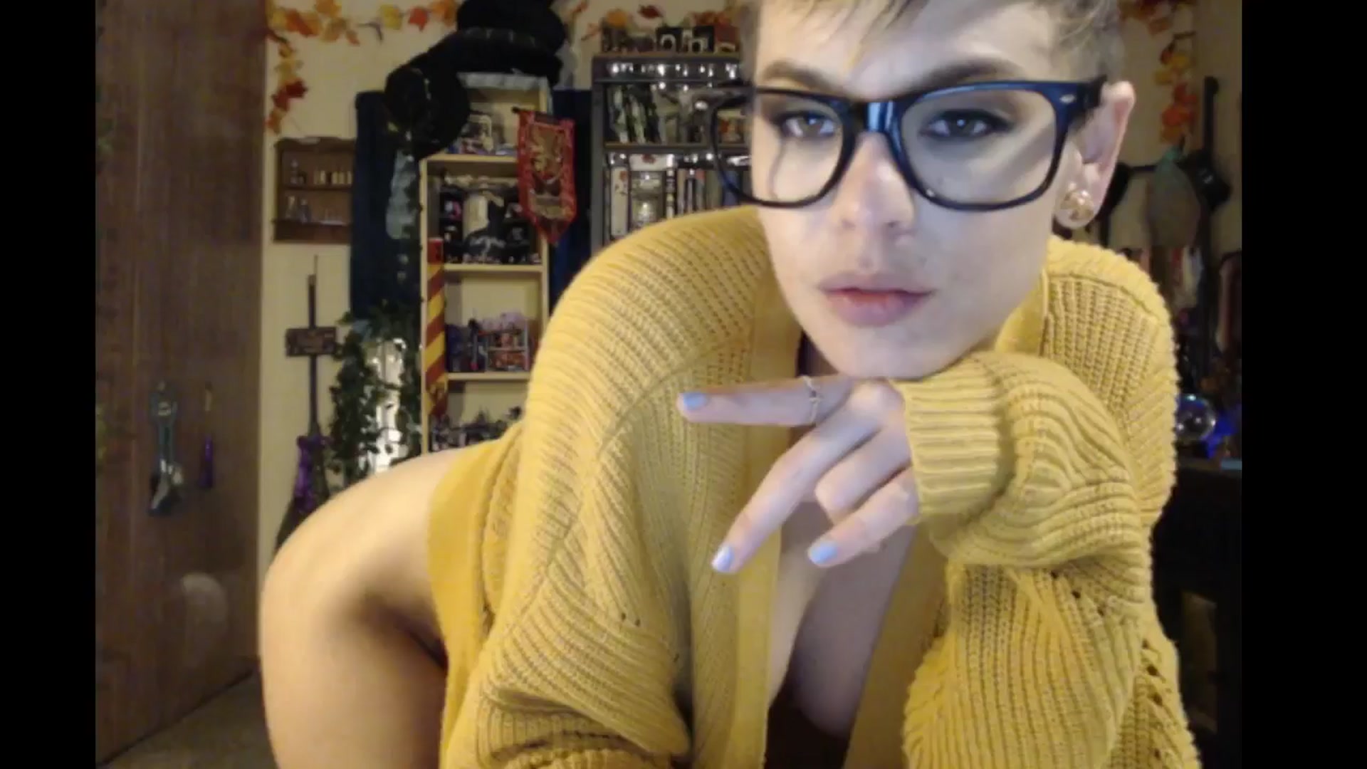 Gallery image thumbnail from Ancored's myfreecams stream on, 05/11/2024, 24:26 image 17 of 20