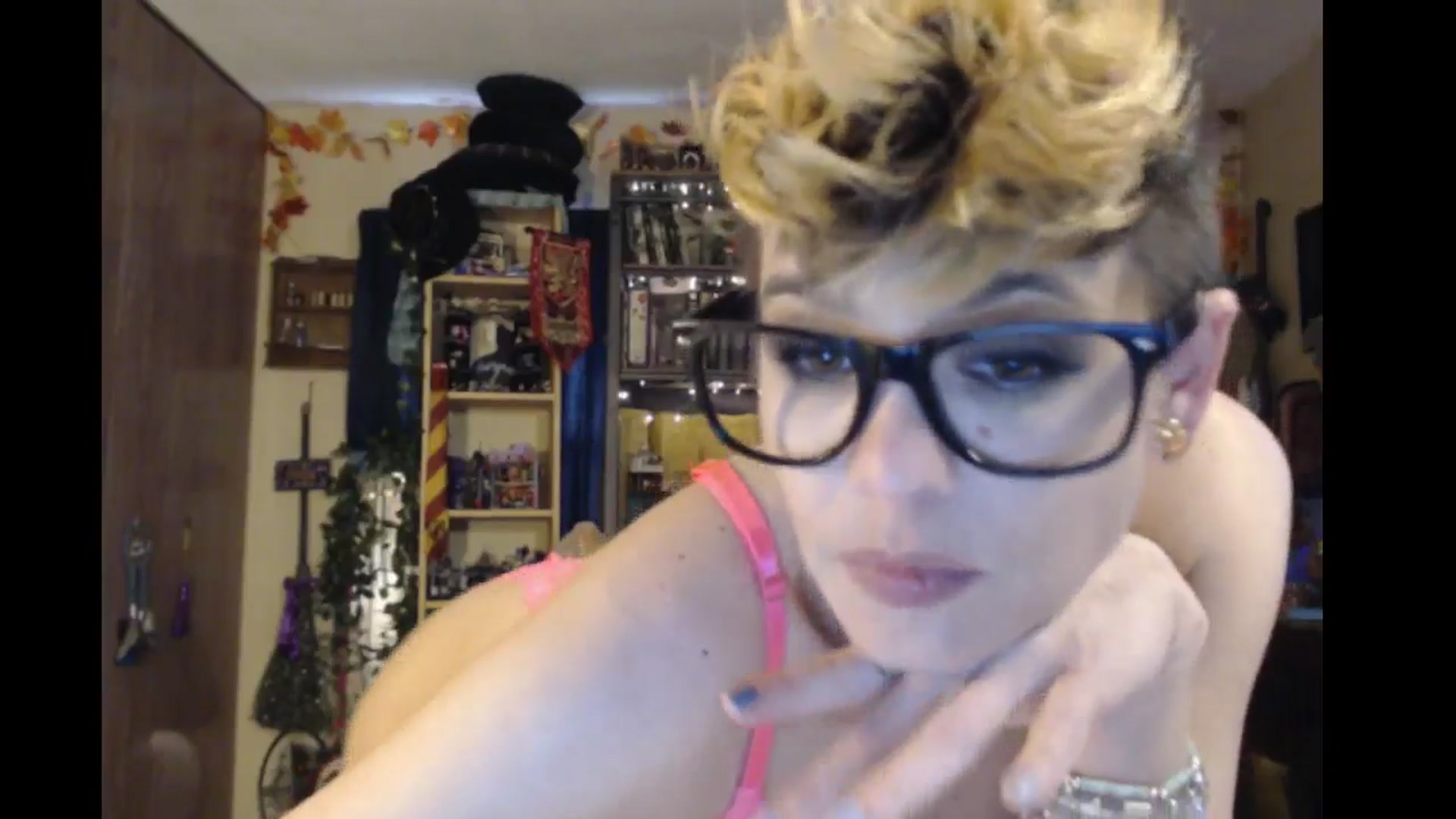 Gallery image thumbnail from Ancored's myfreecams stream on, 05/14/2024, 24:48 image 10 of 20