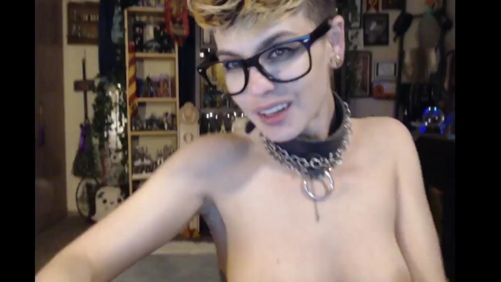 Gallery image thumbnail from Ancored's myfreecams stream on, 05/14/2024, 02:09 image 18 of 20