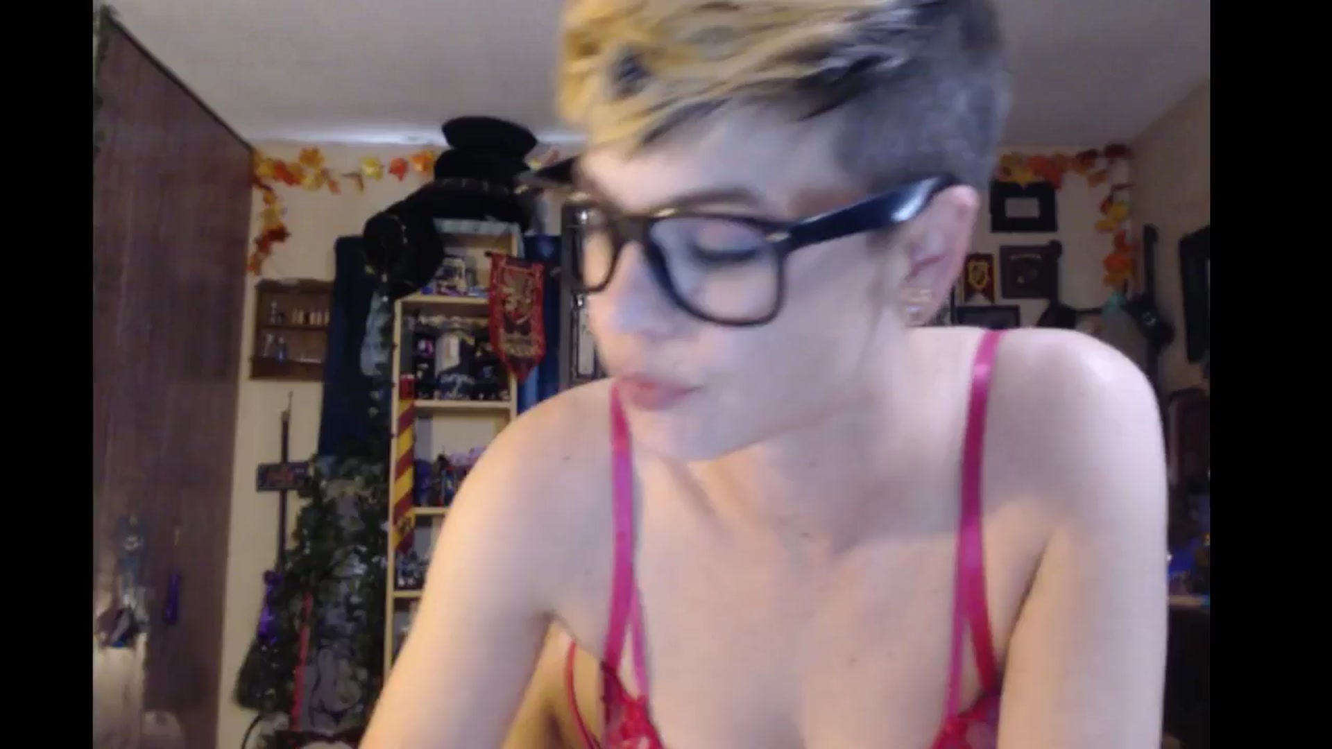 Gallery image thumbnail from Ancored's myfreecams stream on, 05/21/2024, 24:00 image 3 of 20