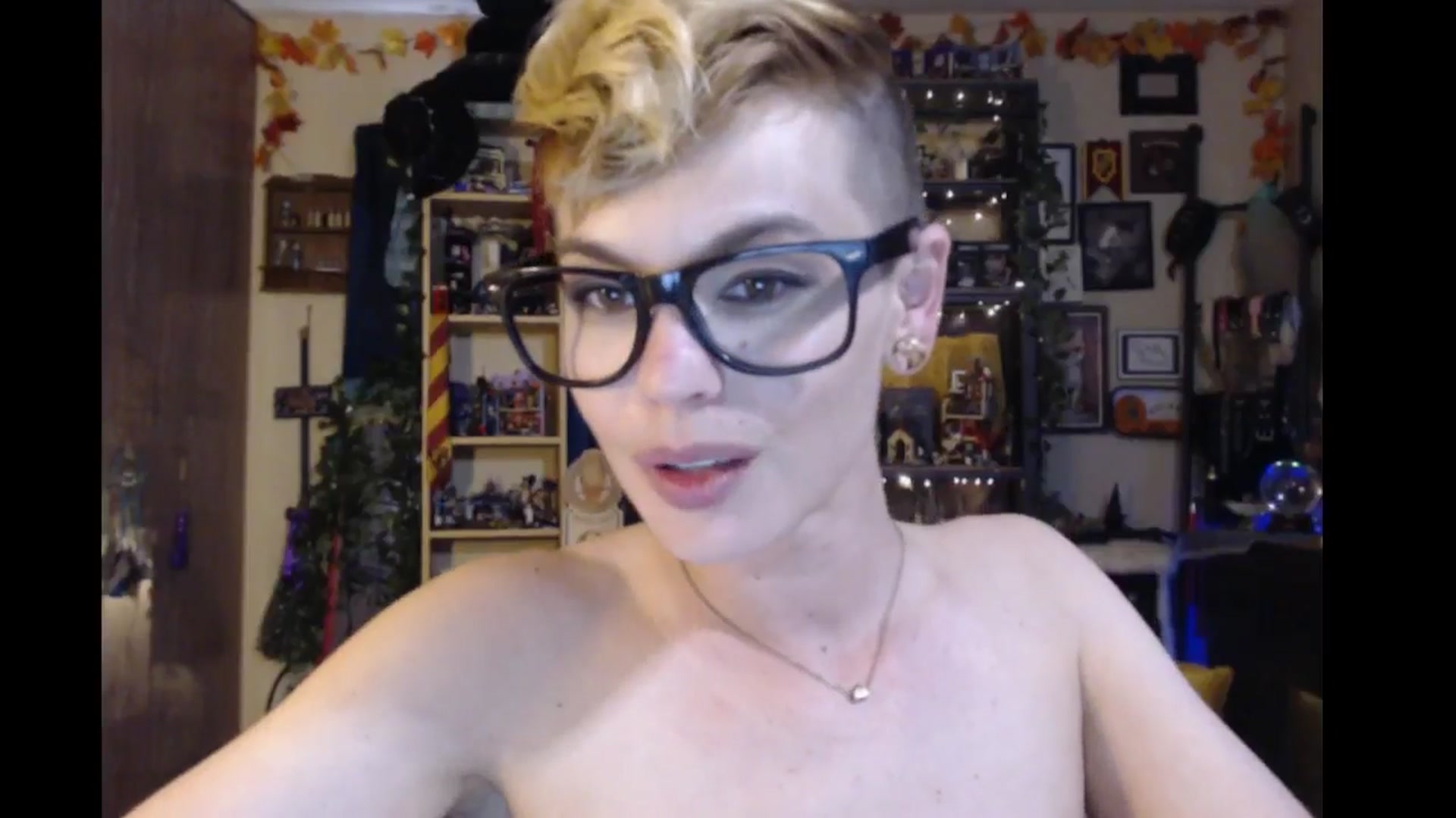 Gallery image thumbnail from Ancored's myfreecams stream on, 05/24/2024, 24:39 image 18 of 20