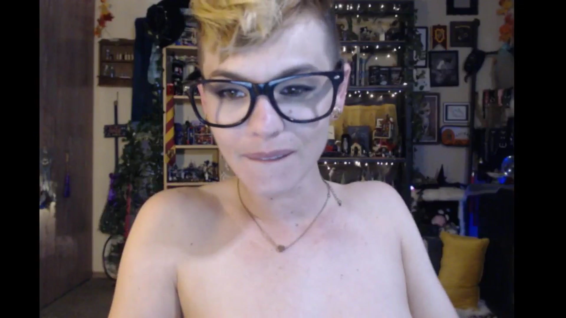 Gallery image thumbnail from Ancored's myfreecams stream on, 05/24/2024, 24:39 image 7 of 20