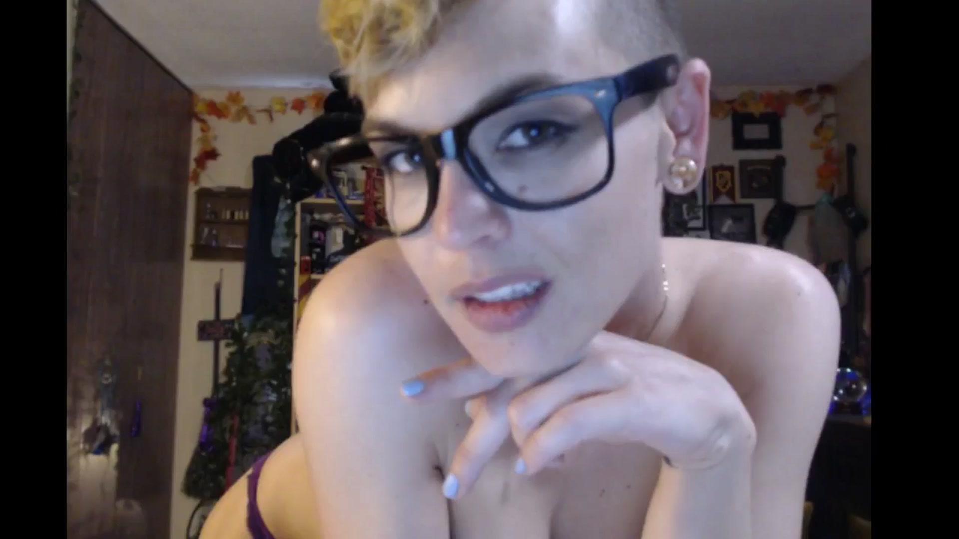 Gallery image thumbnail from Ancored's myfreecams stream on, 05/24/2024, 01:14 image 16 of 20