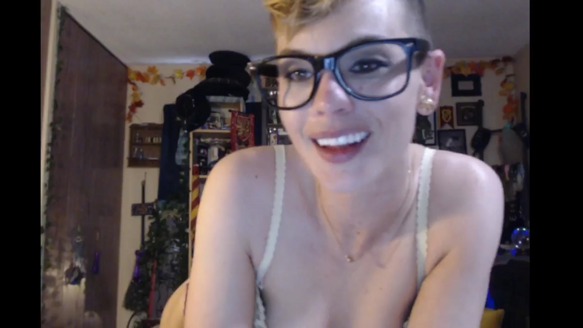 Gallery image thumbnail from Ancored's myfreecams stream on, 05/24/2024, 01:14 image 2 of 20
