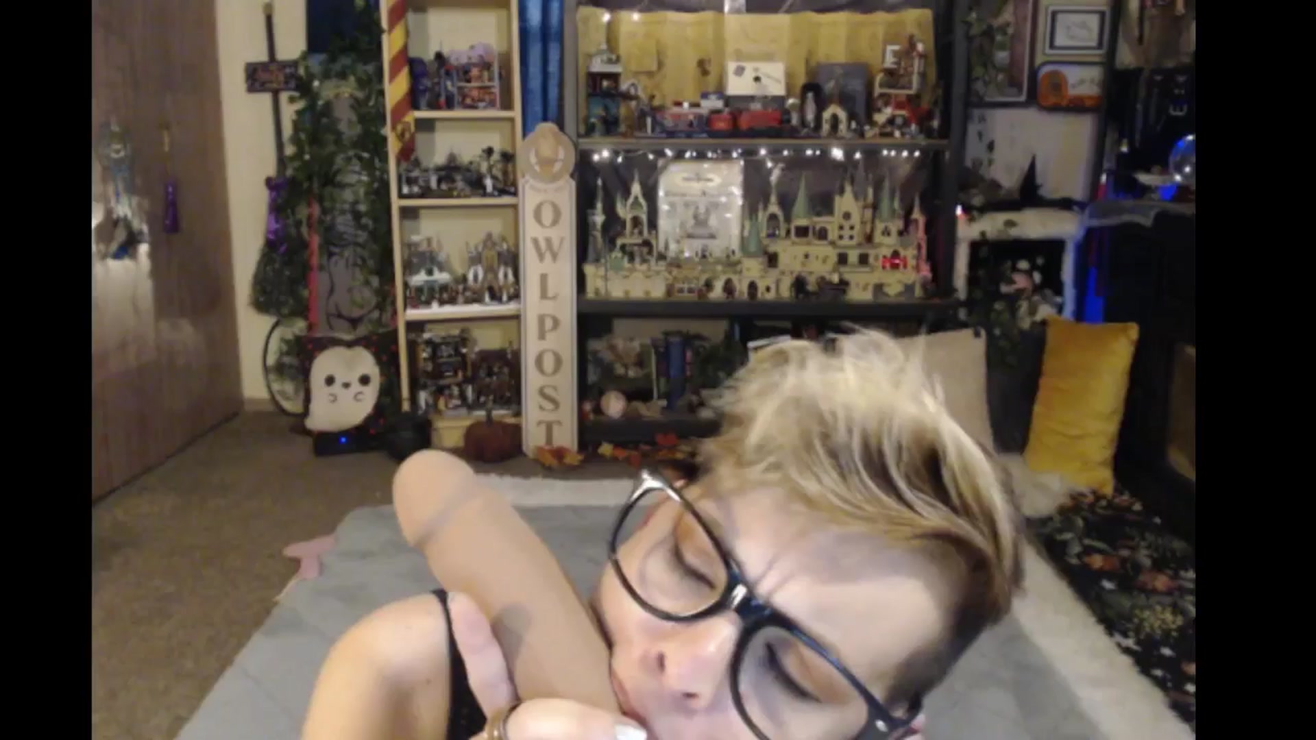 Gallery image thumbnail from Ancored's myfreecams stream on, 05/26/2024, 20:12 image 2 of 20