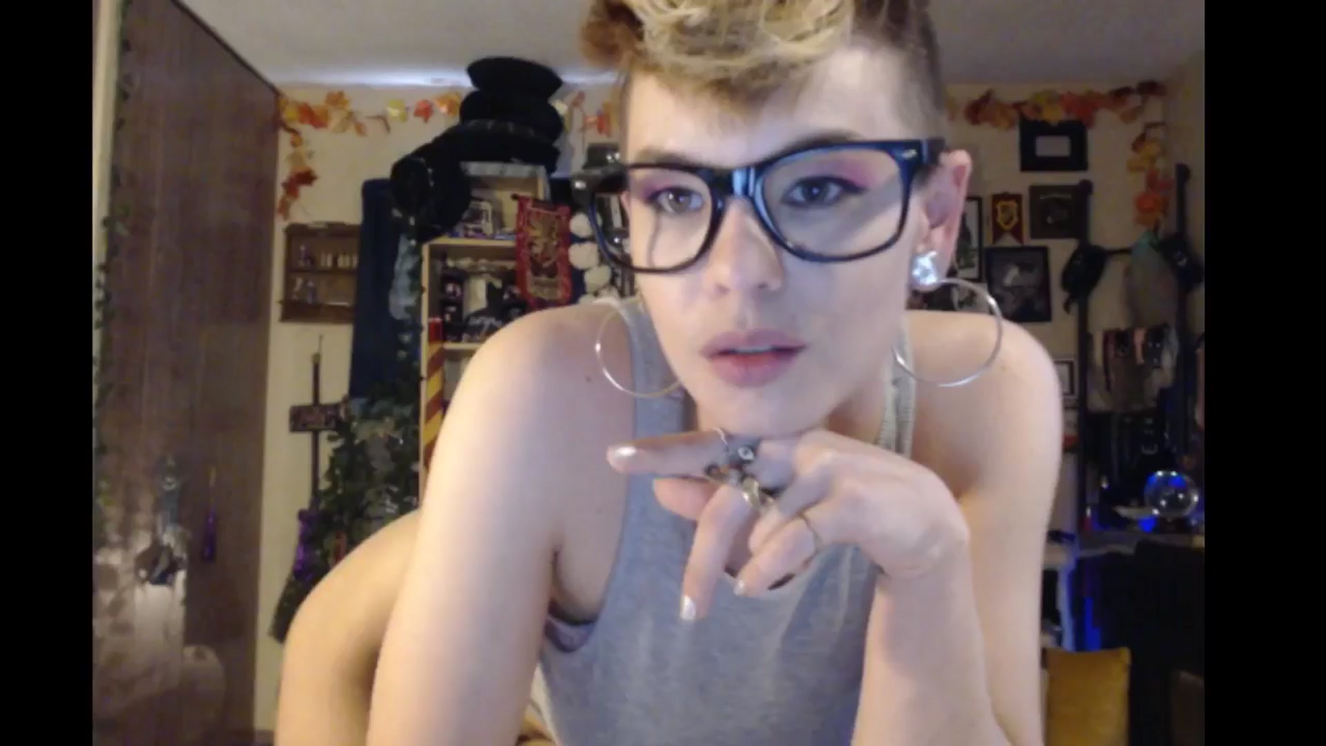 Gallery image thumbnail from Ancored's myfreecams stream on, 05/29/2024, 24:31 image 1 of 20