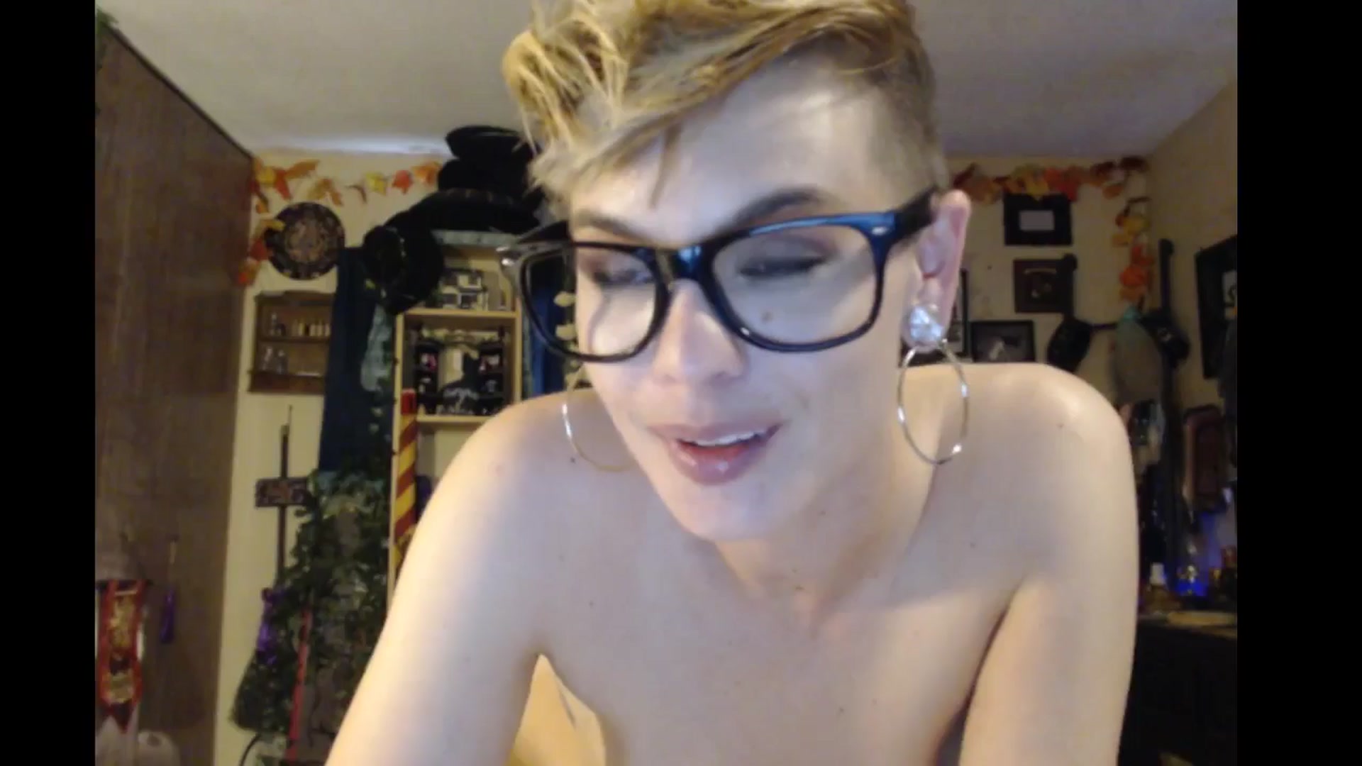 Gallery image thumbnail from Ancored's myfreecams stream on, 05/31/2024, 01:18 image 8 of 20