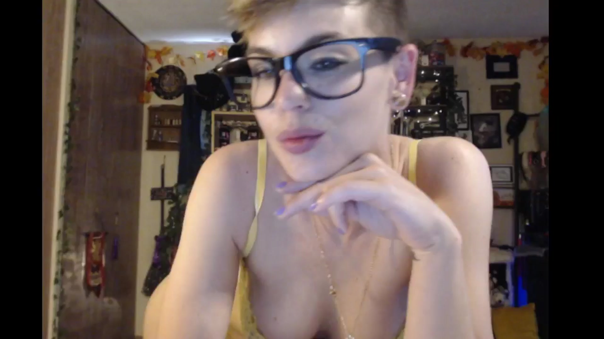 Gallery image thumbnail from Ancored's myfreecams stream on, 06/06/2024, 23:31 image 19 of 20