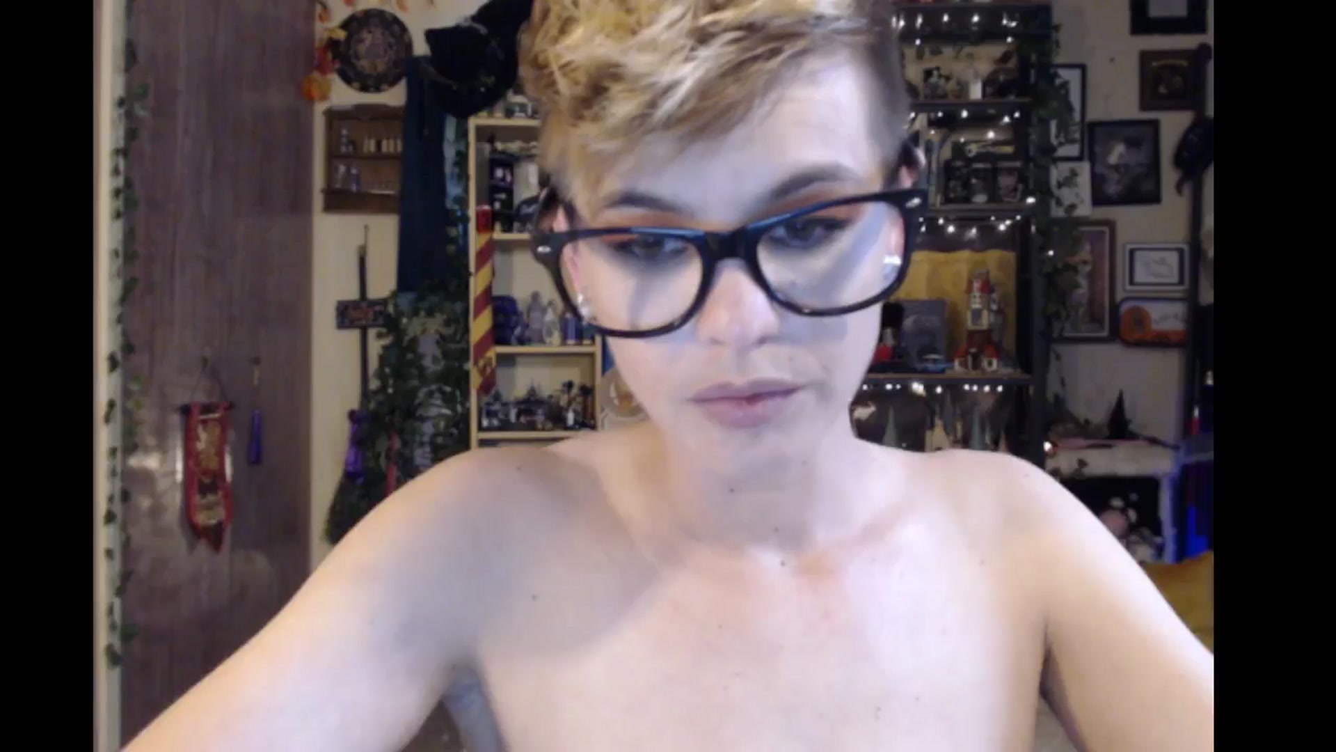 Gallery image thumbnail from Ancored's myfreecams stream on, 06/09/2024, 21:25 image 12 of 20