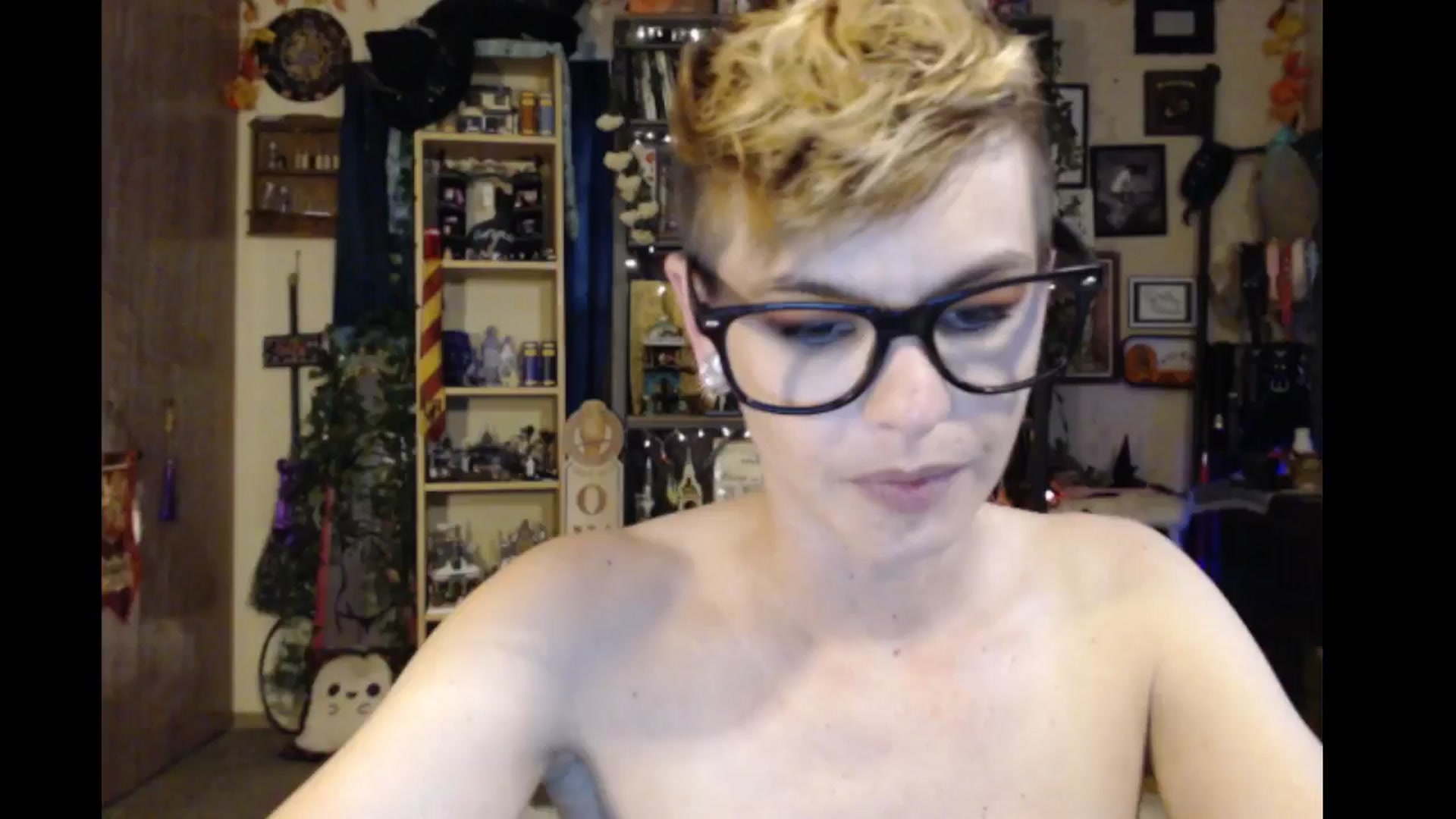 Gallery image thumbnail from Ancored's myfreecams stream on, 06/09/2024, 23:03 image 7 of 20
