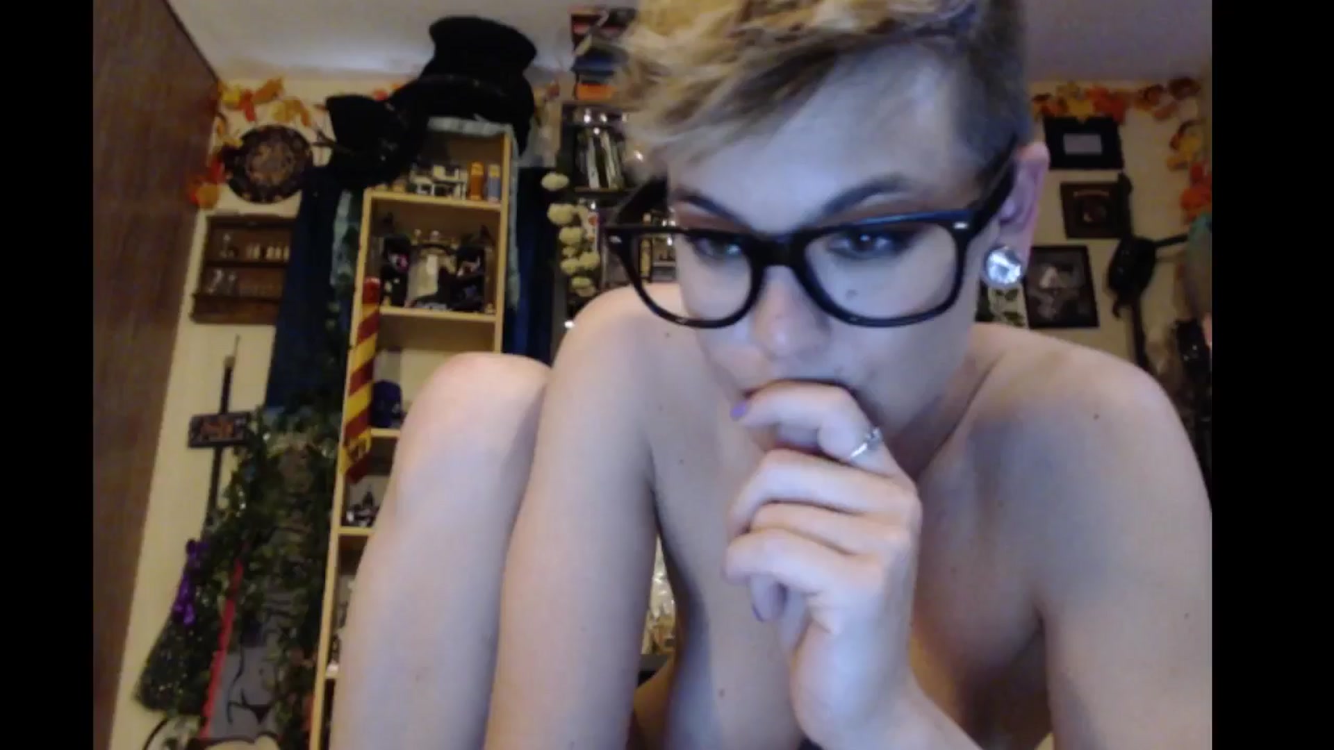 Gallery image thumbnail from Ancored's myfreecams stream on, 06/09/2024, 23:03 image 19 of 20