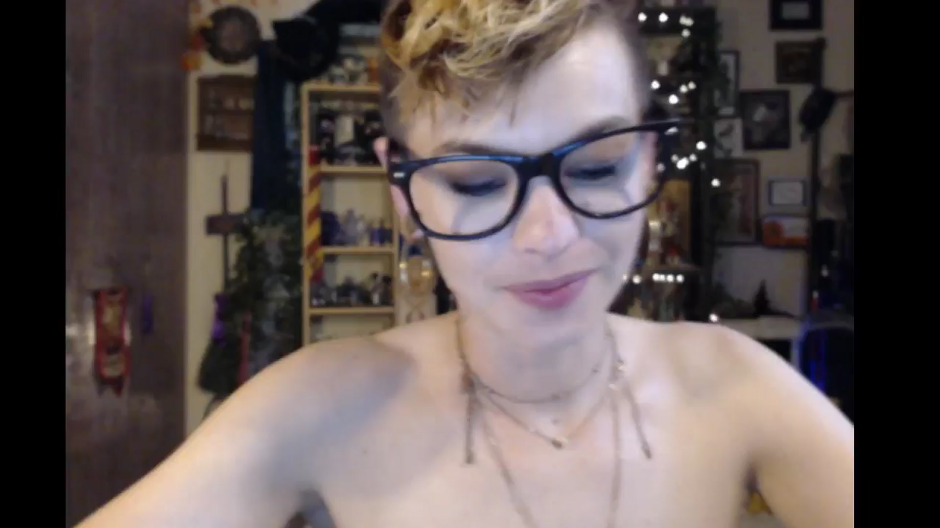 Gallery image thumbnail from Ancored's myfreecams stream on, 06/10/2024, 20:43 image 17 of 20