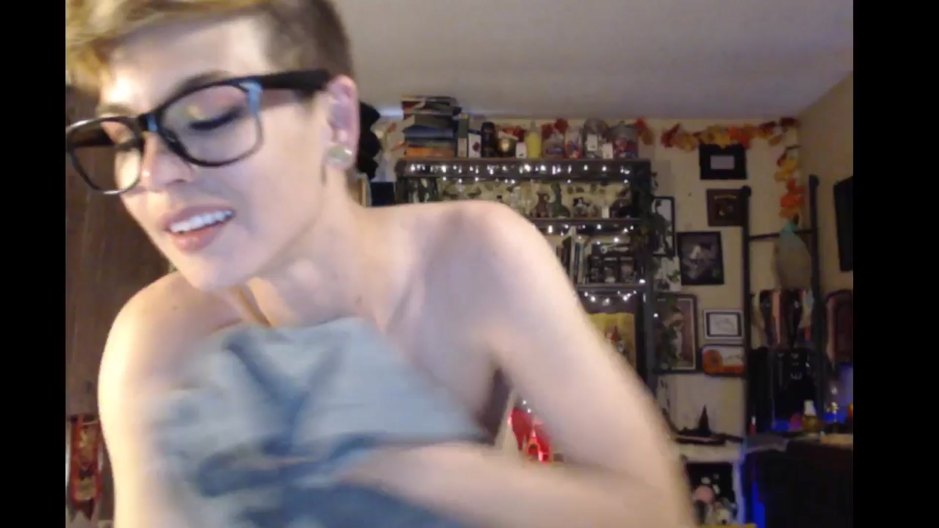 Gallery image thumbnail from Ancored's myfreecams stream on, 06/24/2024, 23:25 image 19 of 20