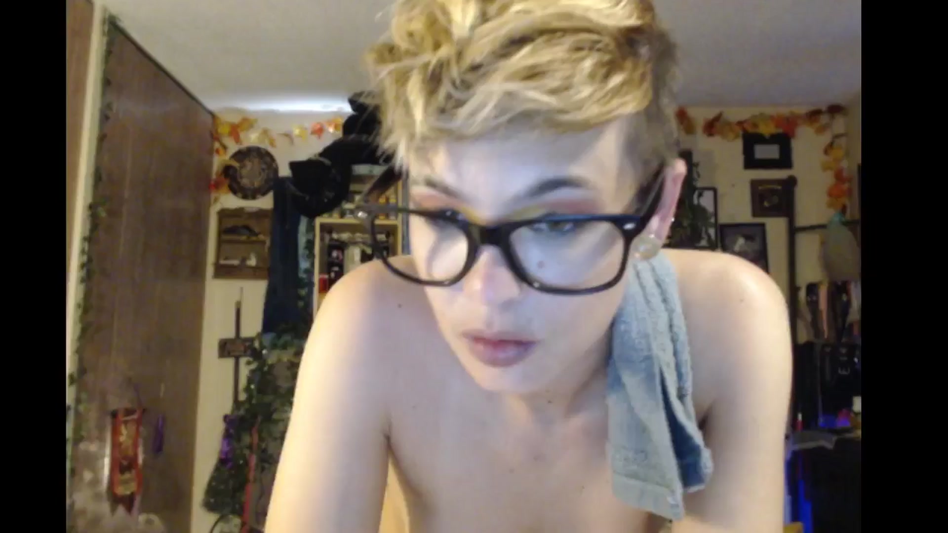 Gallery image thumbnail from Ancored's myfreecams stream on, 06/25/2024, 24:33 image 1 of 20