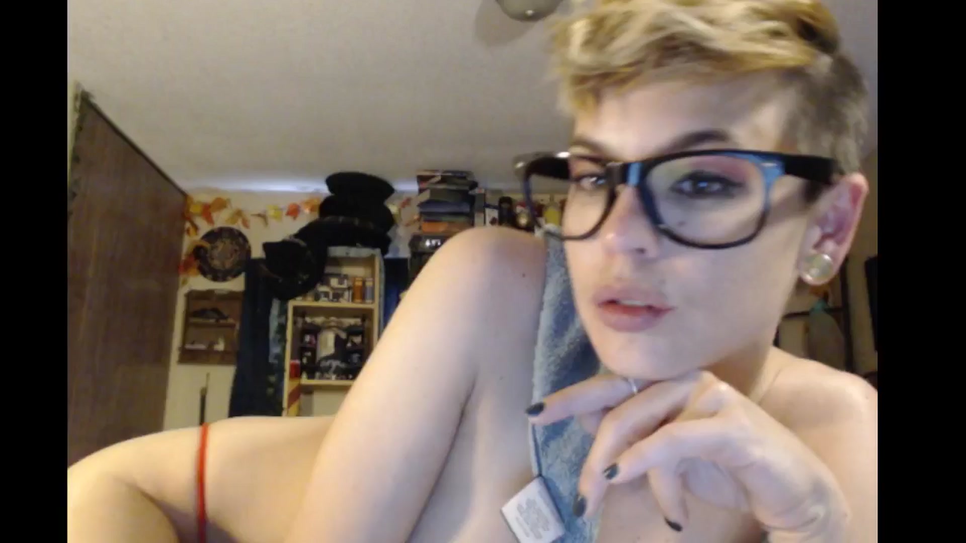 Gallery image thumbnail from Ancored's myfreecams stream on, 06/25/2024, 24:33 image 3 of 20