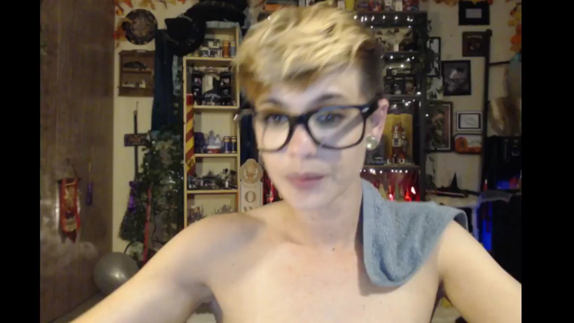 Gallery image thumbnail from Ancored's myfreecams stream on, 06/27/2024, 01:17 image 10 of 20