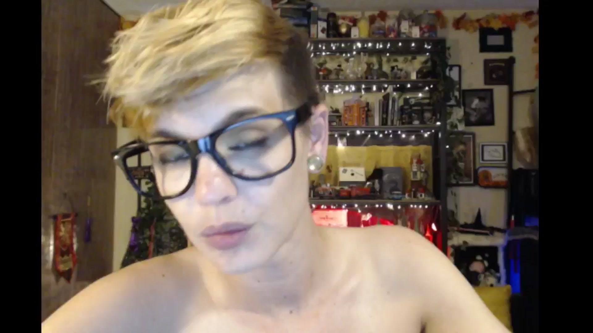 Gallery image thumbnail from Ancored's myfreecams stream on, 06/27/2024, 01:17 image 18 of 20